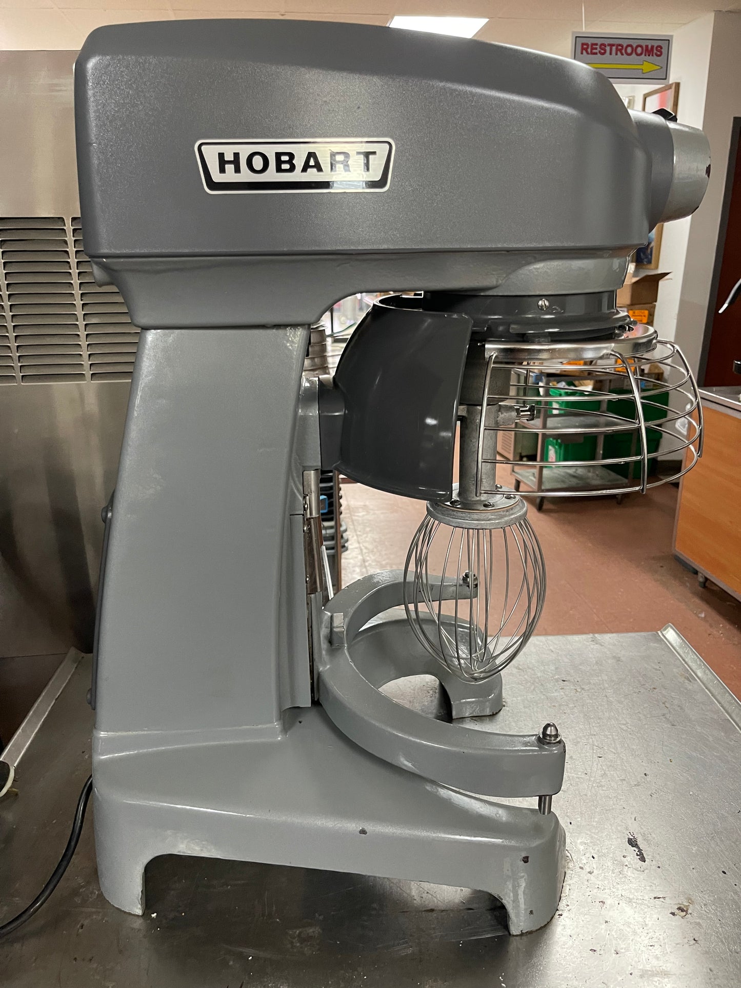 Used Hobart Legacy HL120-1 12 Qt. Planetary Stand Mixer with Guard and Whisk - 120V, 1/2 hp