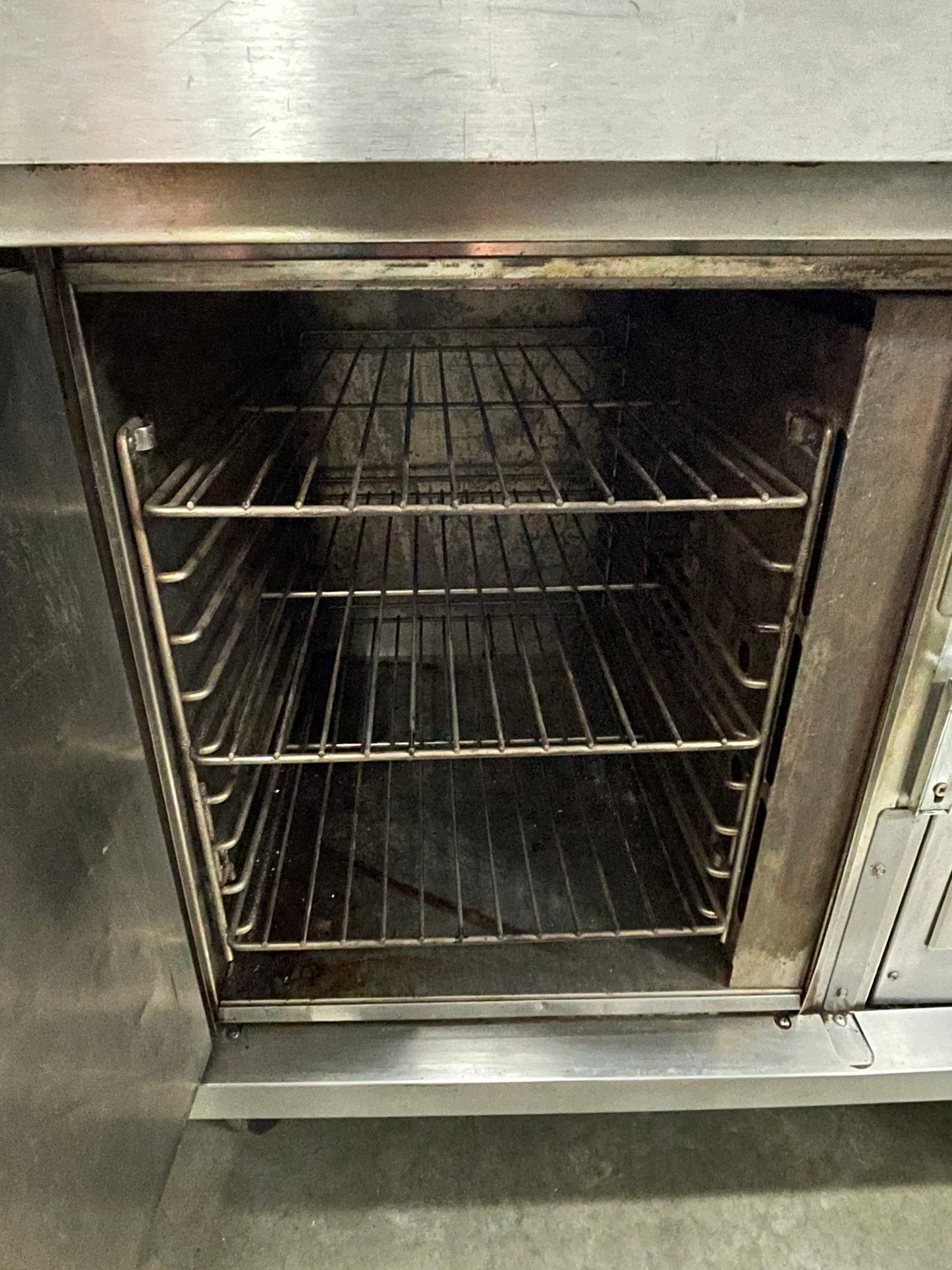 Used Wells M4200-3S Half Size Vented Convection Oven on Casters 208V 3 Ph