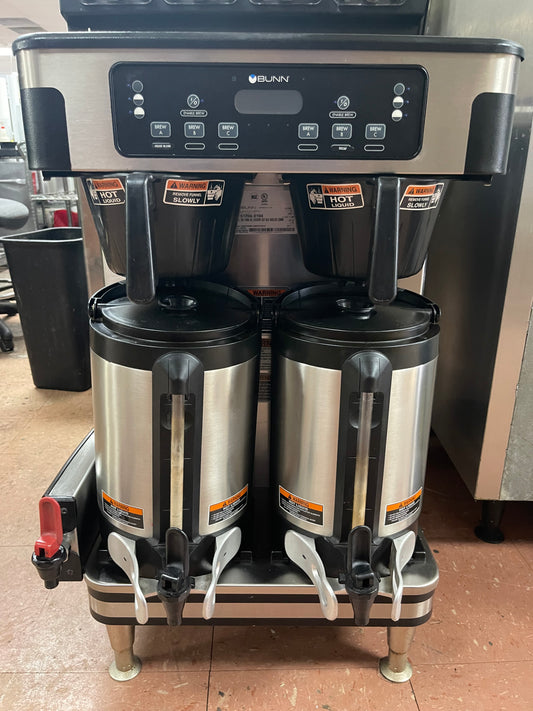 Used Bunn 51200.0100 Infusion Series Stainless/Black Twin Automatic Coffee Brewer 120/240V