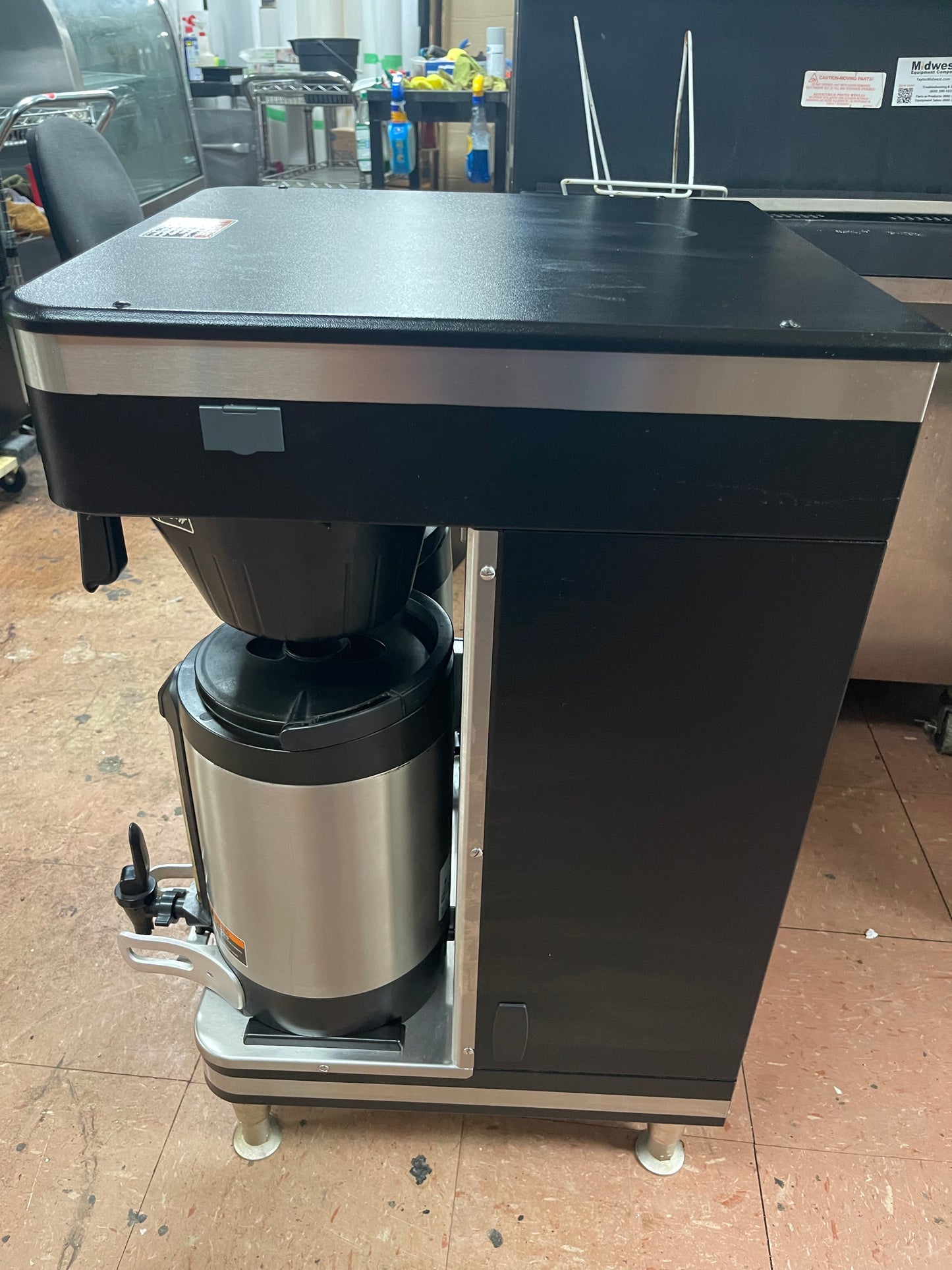 Used Bunn 51200.0100 Infusion Series Stainless/Black Twin Automatic Coffee Brewer 120/240V