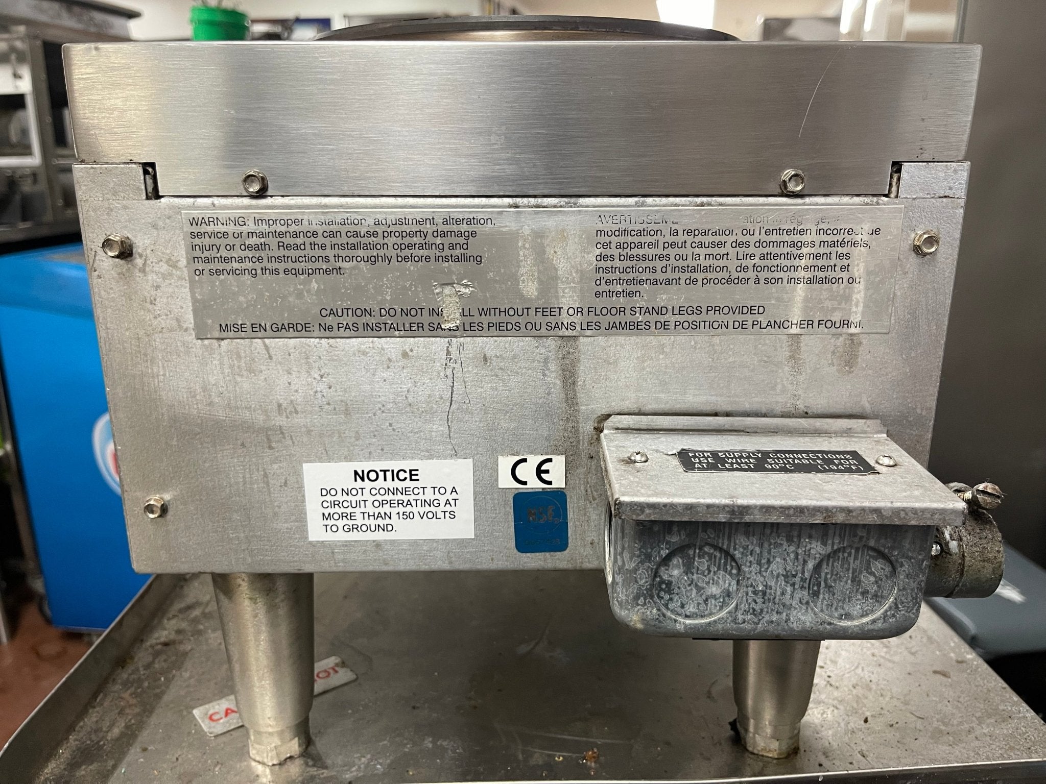 Used 12" Star - Max 502FF Two Element Countertop Electric Hot Plate 208/240, 1PH - Falcon Restaurant Supply - 4