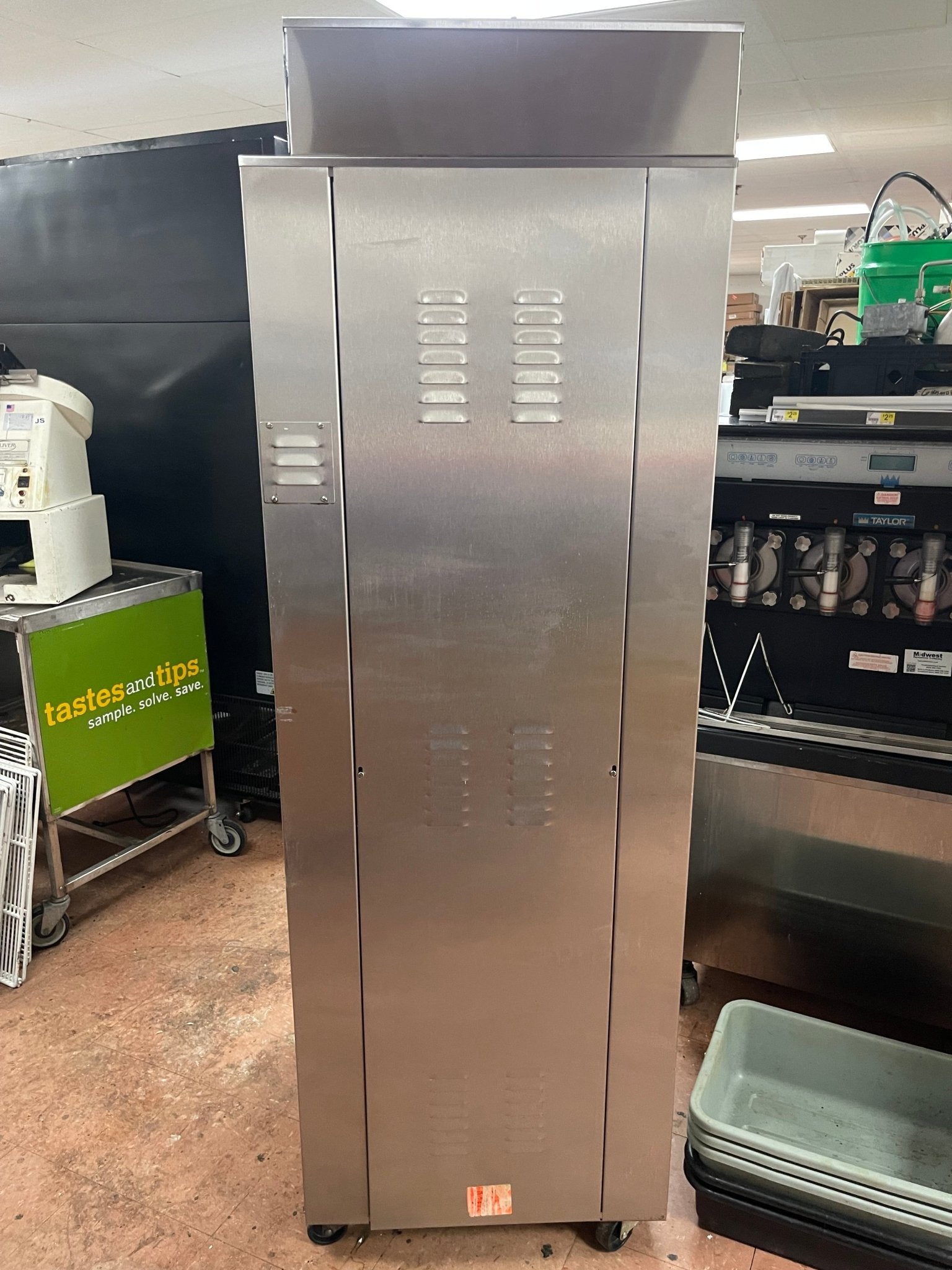 Used NU - VU Double Deck Electric Oven Humidified Proofer Combo 208V 3Ph - Falcon Restaurant Supply - 5