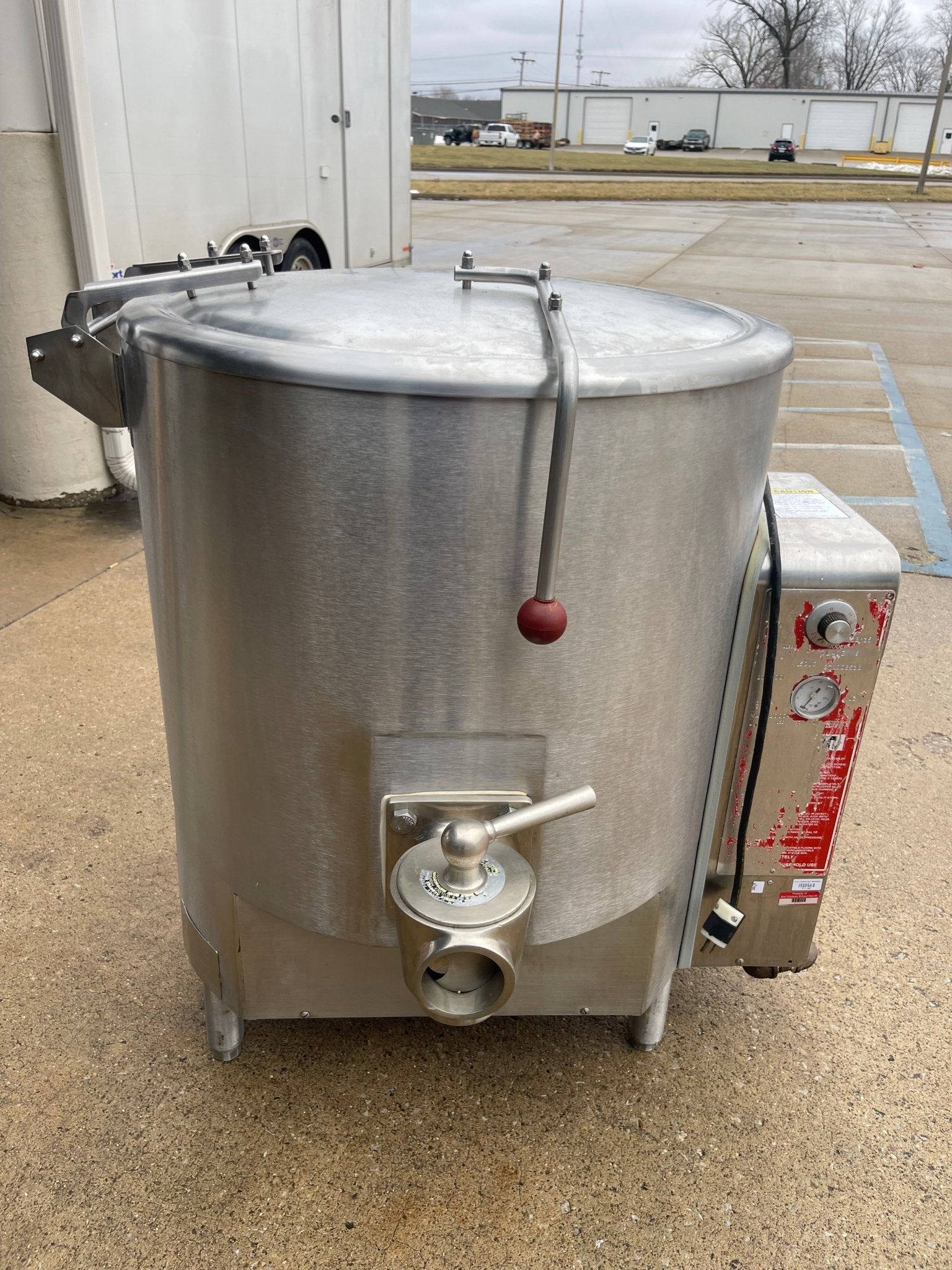 Used Vulcan GL40E 40 Gallon NG Stainless Jacketed Steam Kettle 105,000BTU - Falcon Restaurant Supply - 1