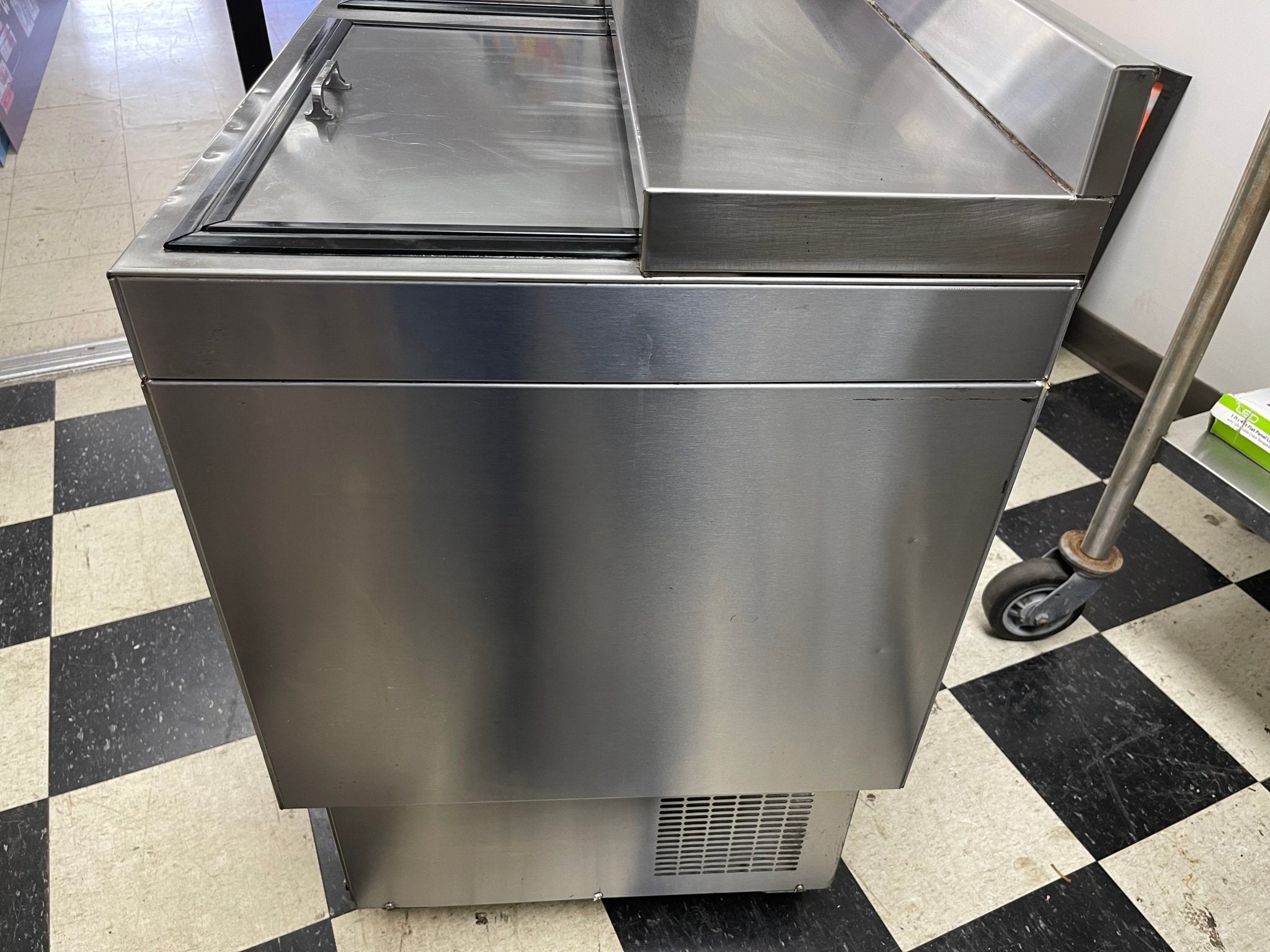 Used Glastender MF48 - SF2 Under bar Commercial Glass/Mug Froster 48"W X 24"D 120V - Falcon Restaurant Supply - 7