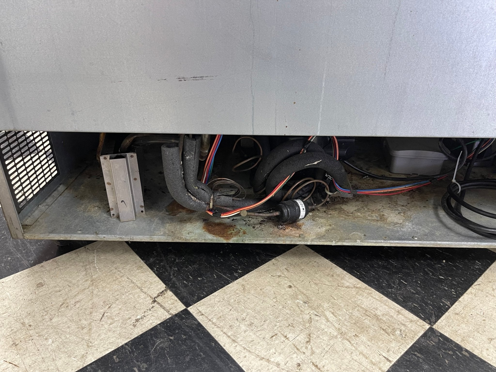 Used Glastender MF48 - SF2 Under bar Commercial Glass/Mug Froster 48"W X 24"D 120V - Falcon Restaurant Supply - 10