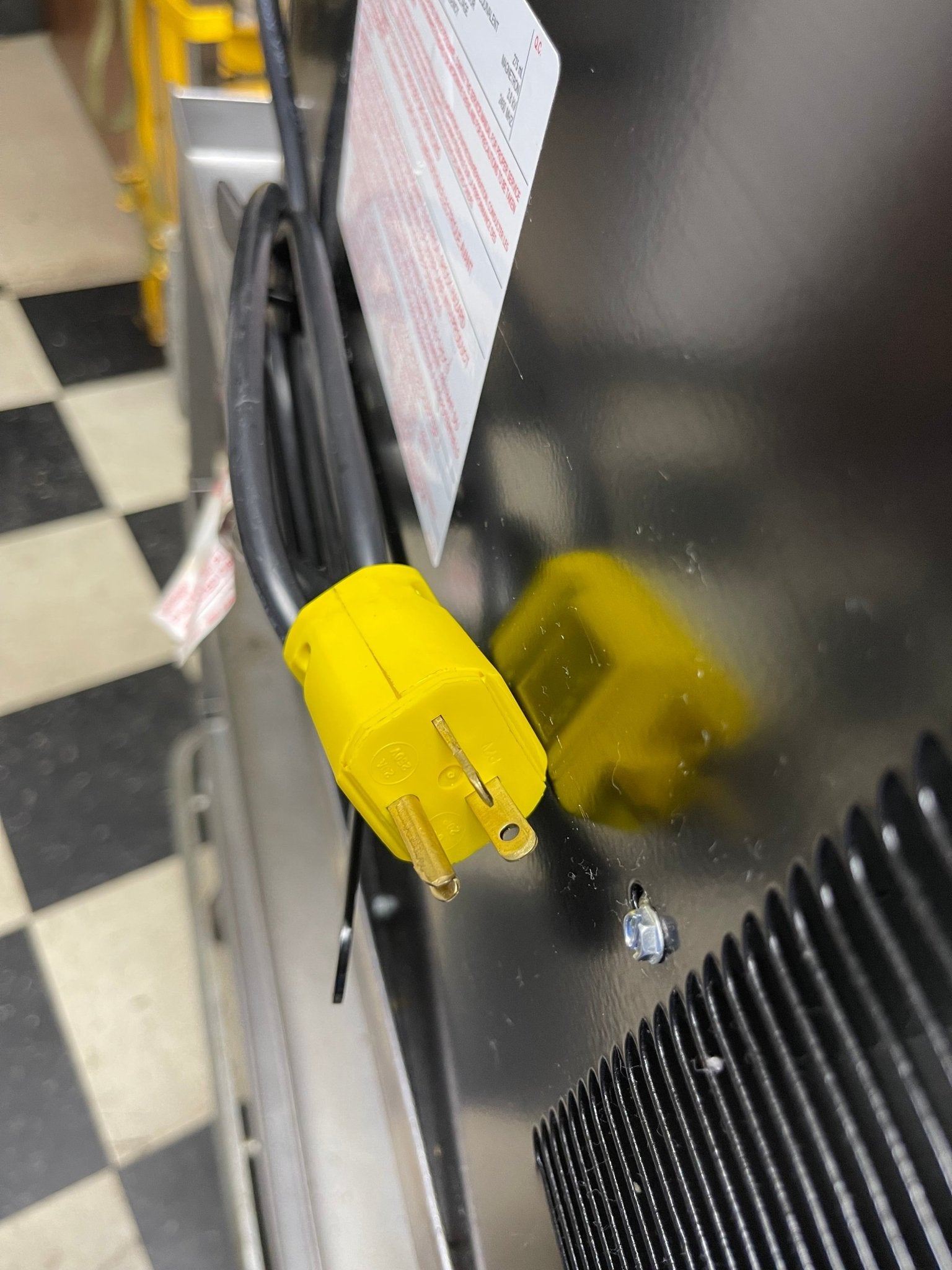 Used Amana Menumaster MRC22S2 Commercial Microwave 2200 Watt with Screen 220V - Falcon Restaurant Supply - 8