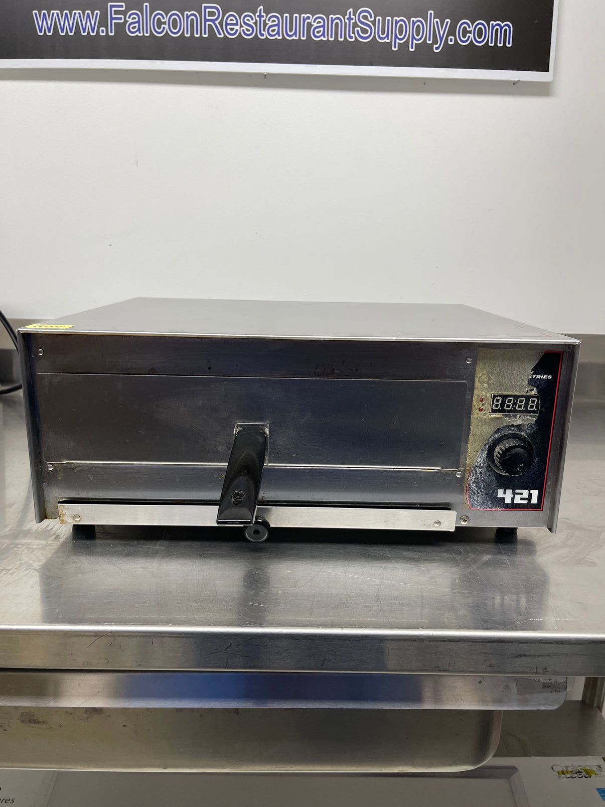 WISCO 421 Countertop Pizza Oven, LED Display 120V Shir