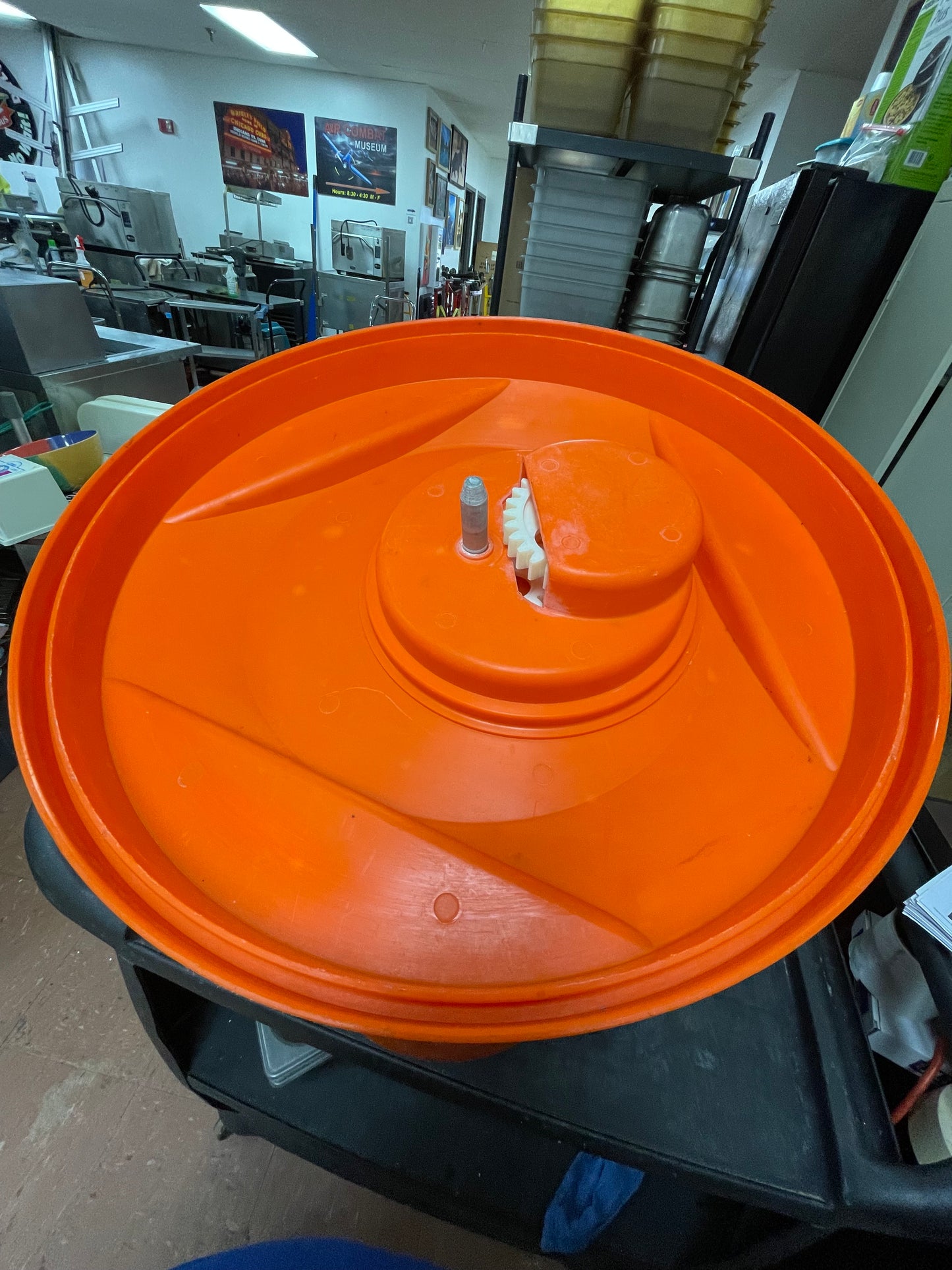 Used Dynamic 06140 Commercial Manual Salad Spinner, 5 Gallon Capacity