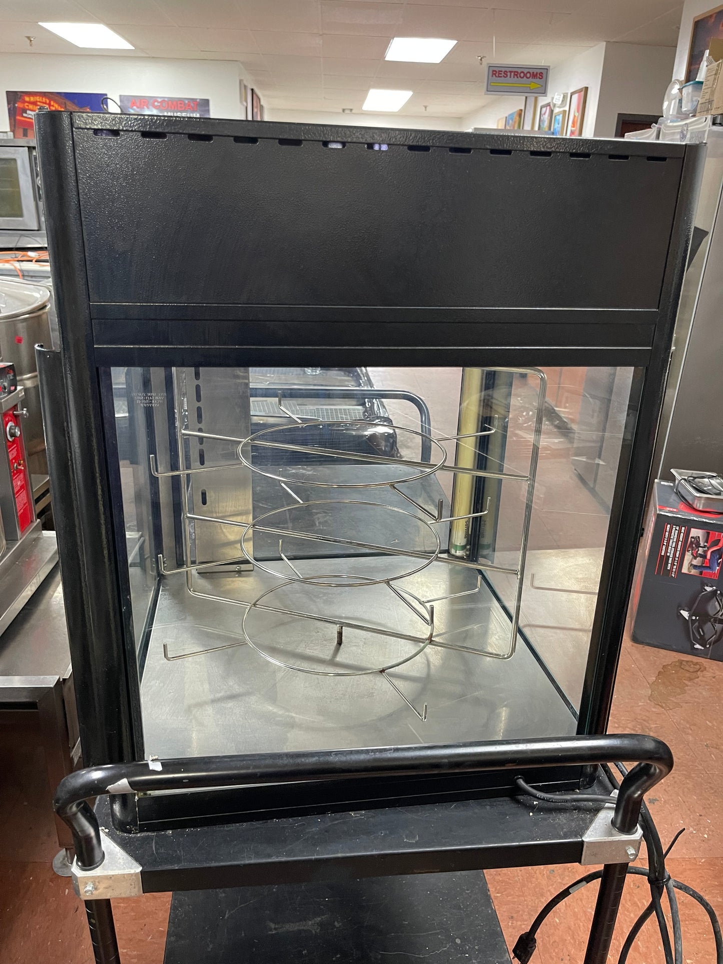 Used Hatco FSD-2 Two Door Heated Pizza Display Cabinet w/Circle Rack and Motor 120V