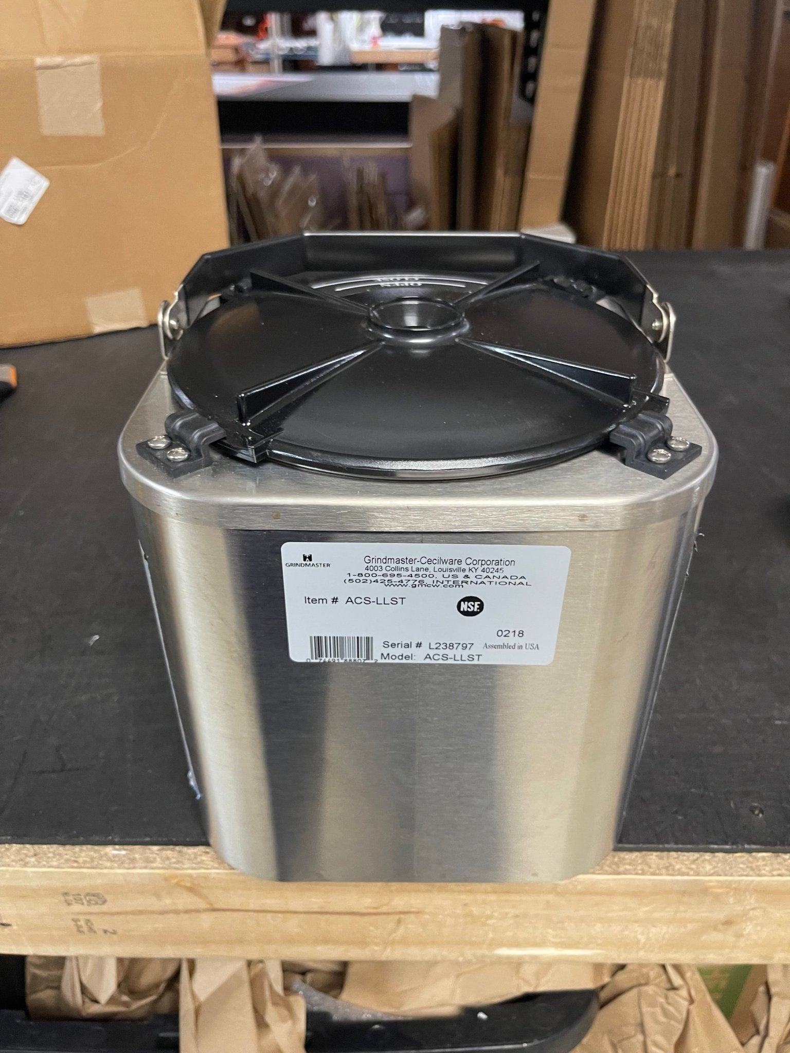 New Grindmaster Cecilware ACS - LLST 1.5 Gallon Coffee Server Dispenser with Locking Lid - Falcon Restaurant Supply - 3