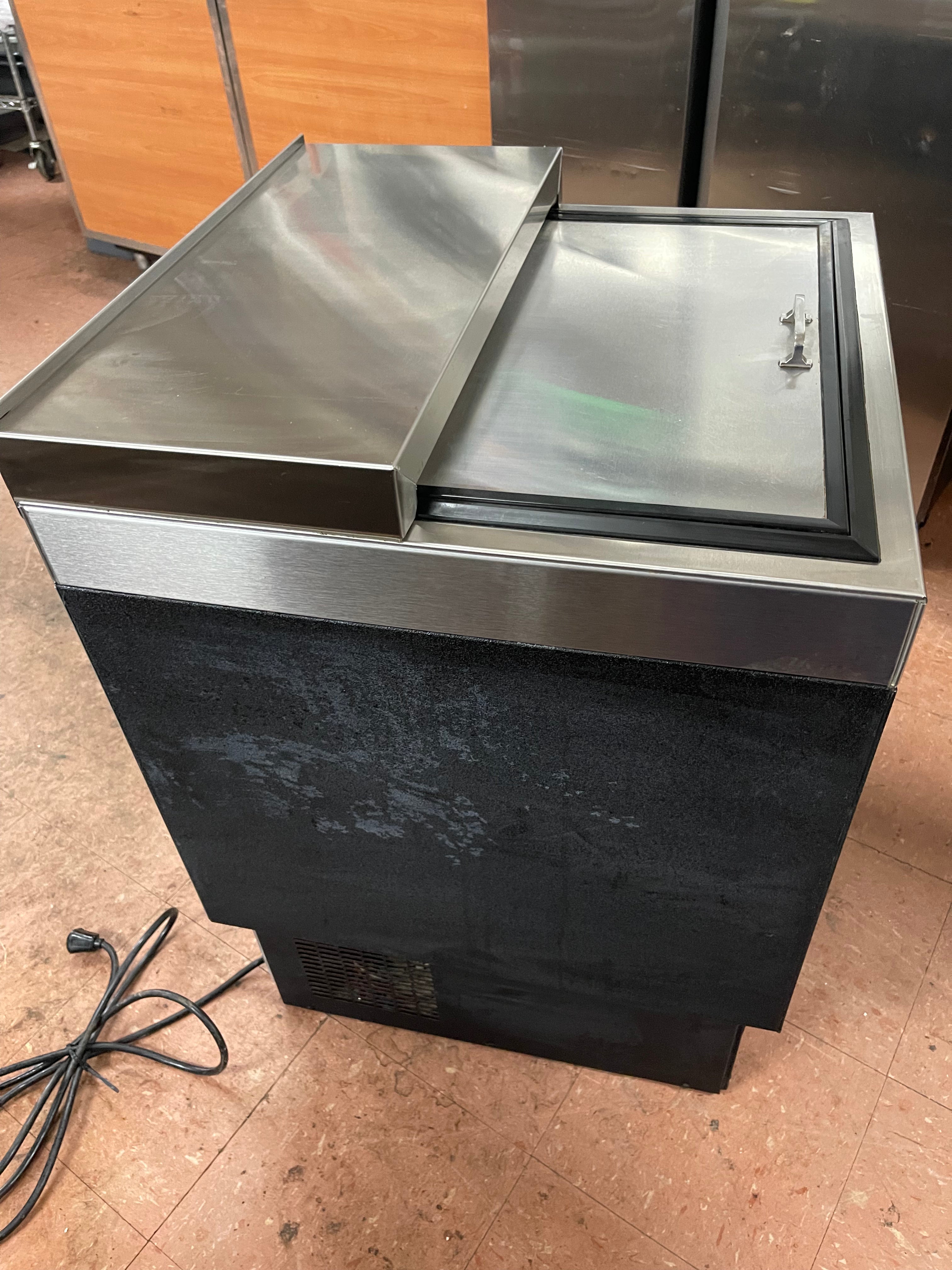 Used 24" Glastender MF24-B1 Bar Glass Mug Froster / Chiller 120V - 7