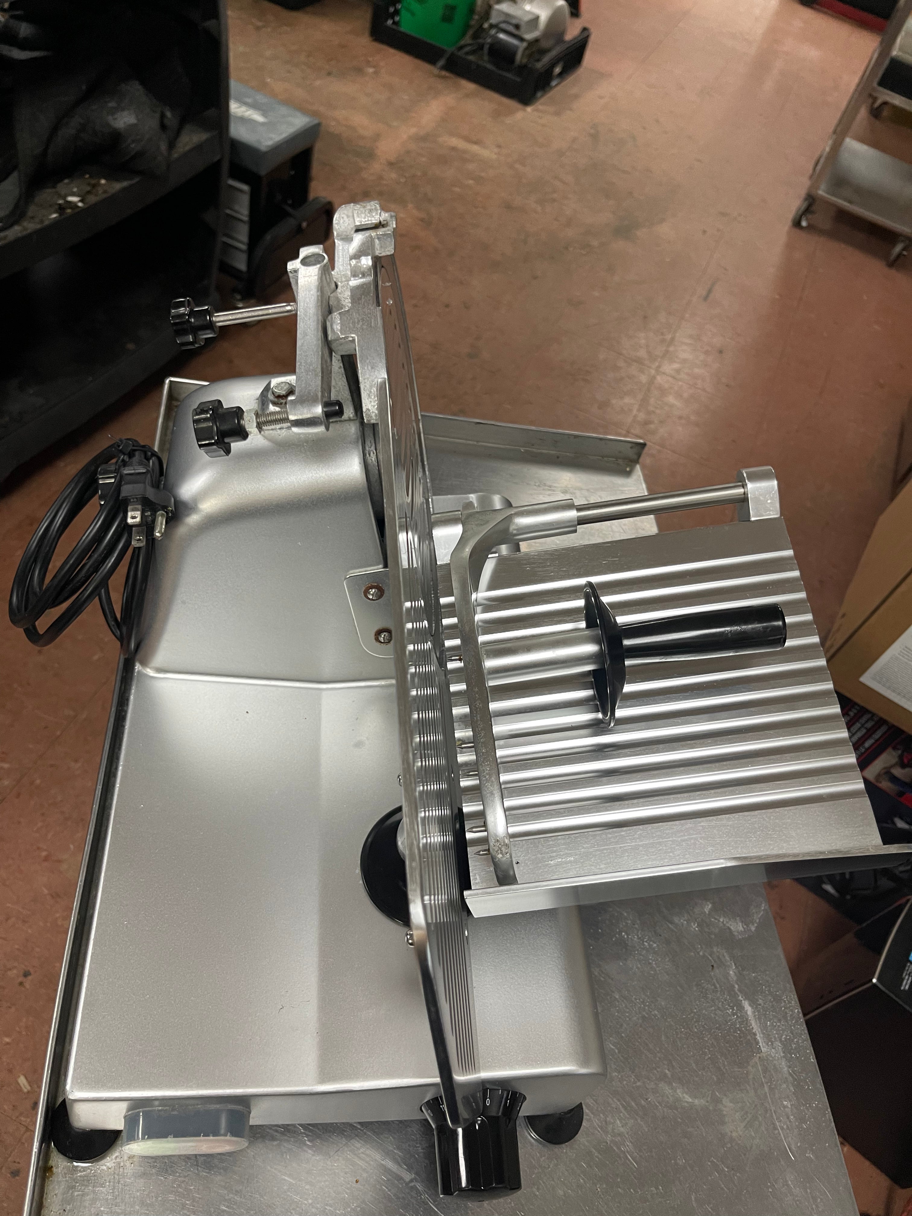 Used Avantco SL310 10" Manual Gravity Feed Deli Meat Cheese Slicer 1/4hp 120V
