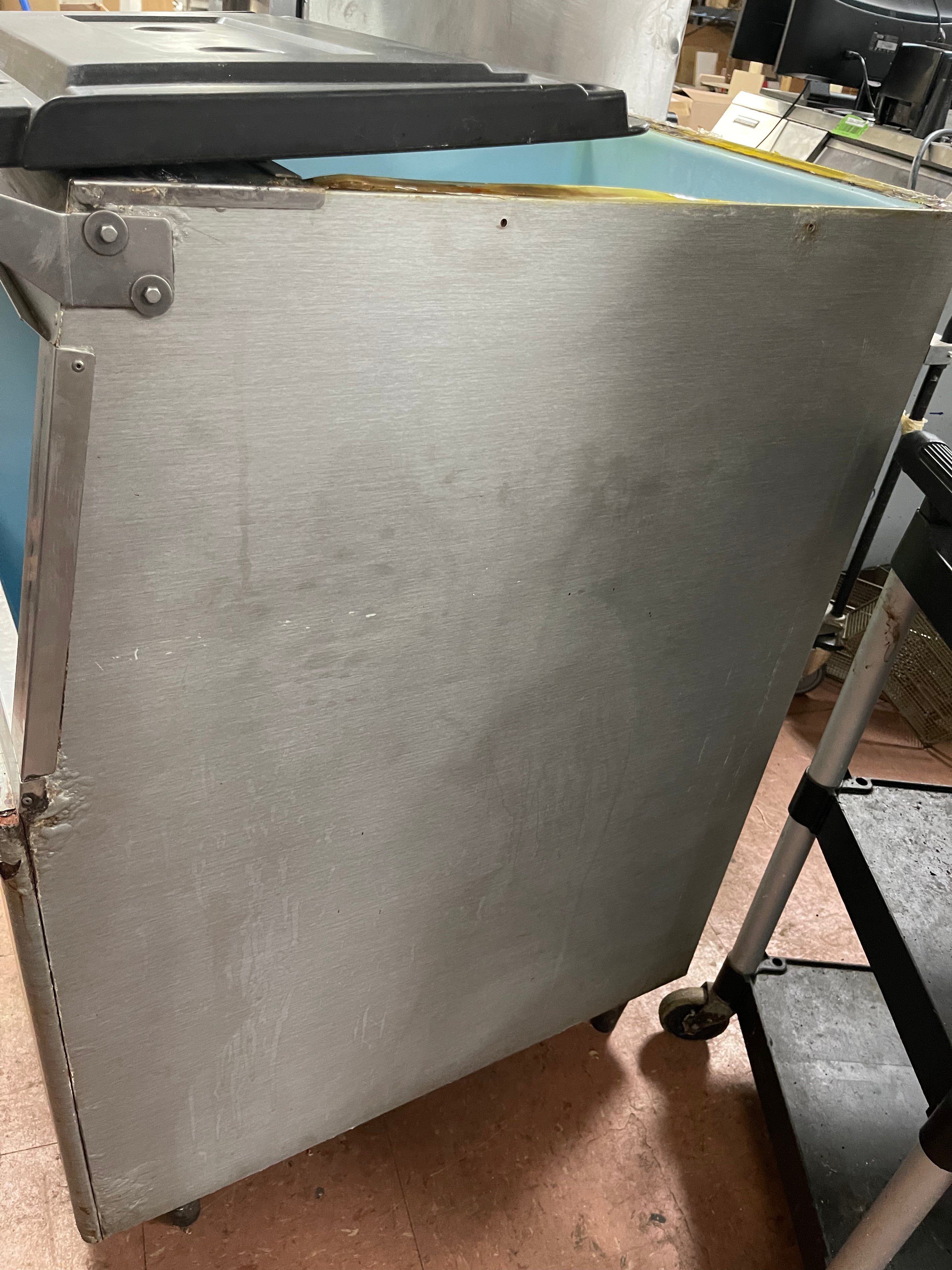 Used Hoshizaki B-300PF 22" Ice Storage Bin with Galvanized Steel Finish 300lb