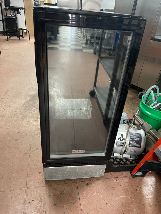 Used Koldfront - 80 Can 15" Built-In or Free Standing Beverage Cooler Merchandiser 120V