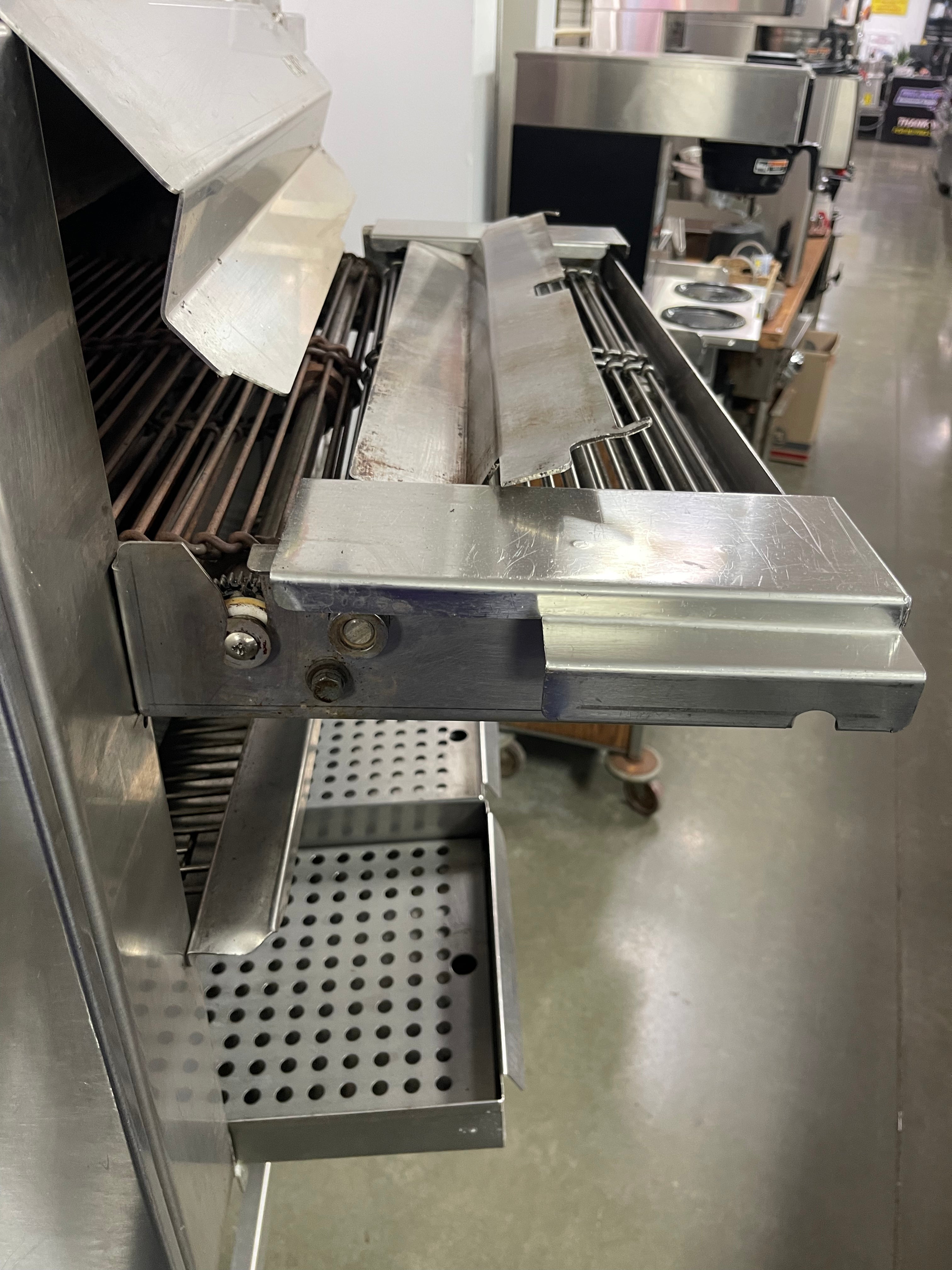 Used Marshall FR1212BG Natural Gas Conveyor Auto Broiler 140.000BTU