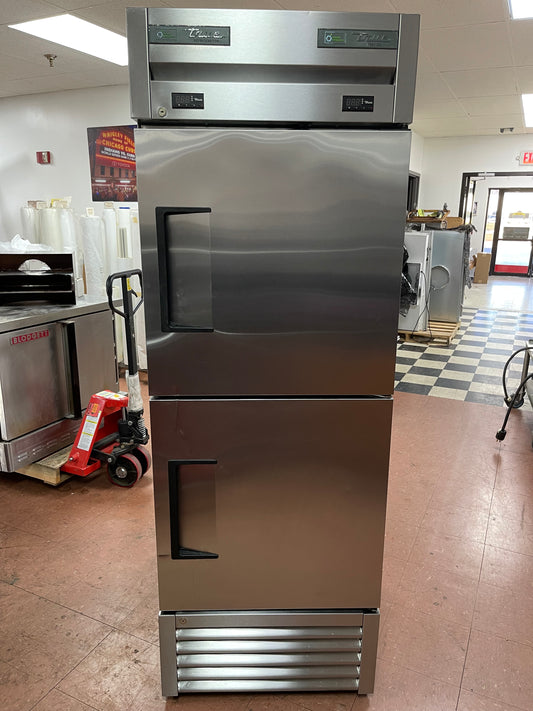 2018 True T-23DT-HC 27" One Section Commercial Refrigerator/Freezer 115V 9400323