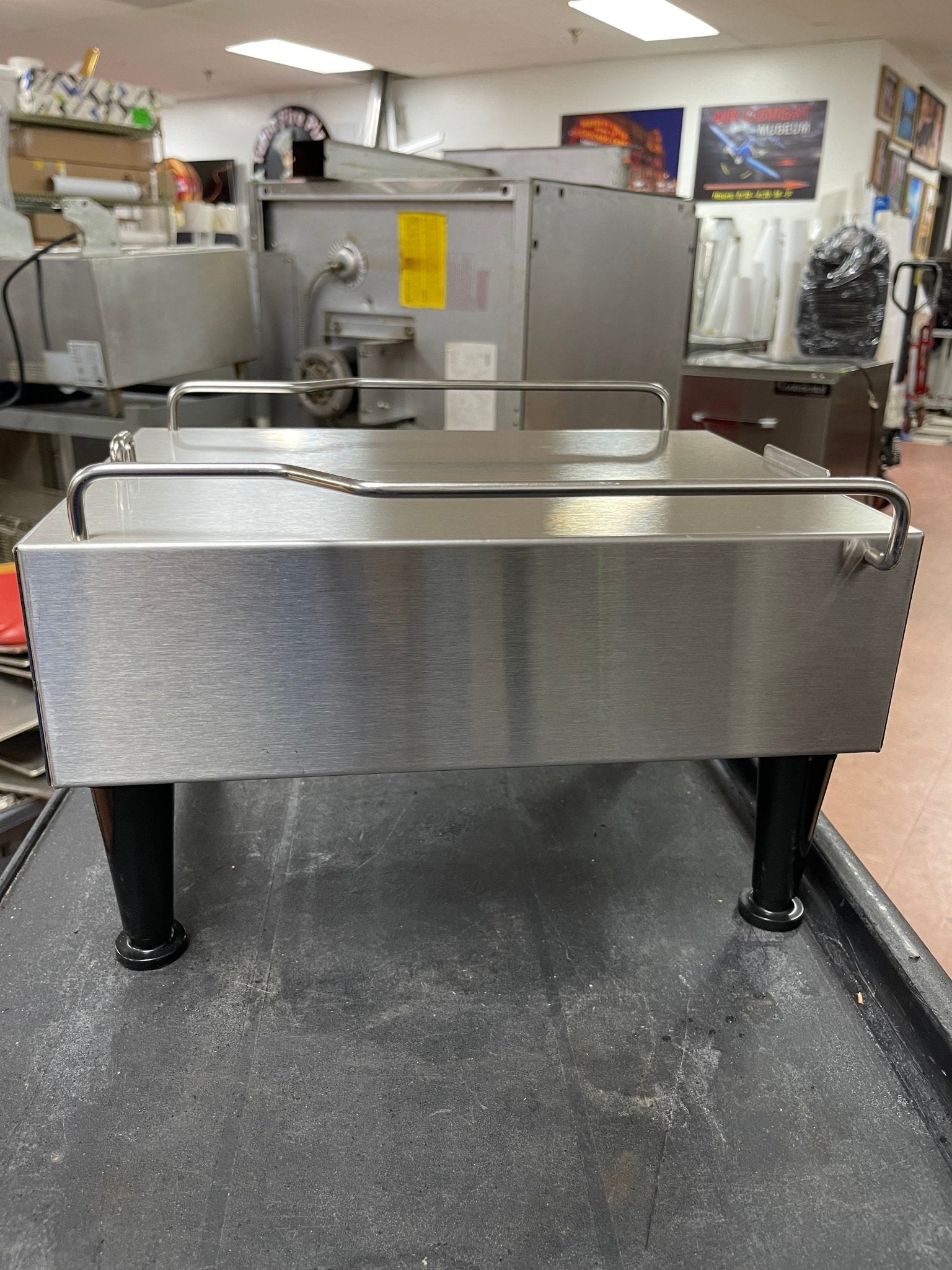 Used Bunn LP Commercial Iced Tea Dispenser Stand Bunn 37675.0001 - Falcon Restaurant Supply - 6