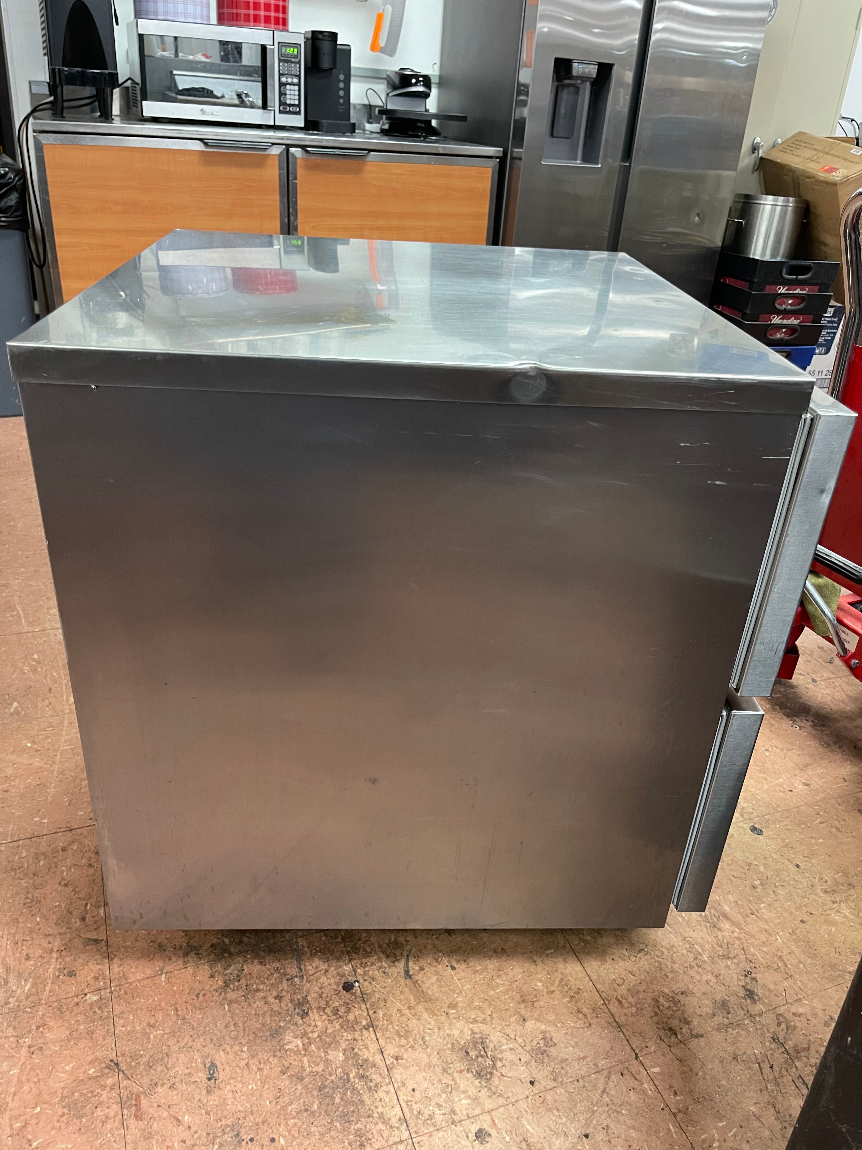 Used Continental DLUC27-SS Commercial Under Counter Freezer 120V