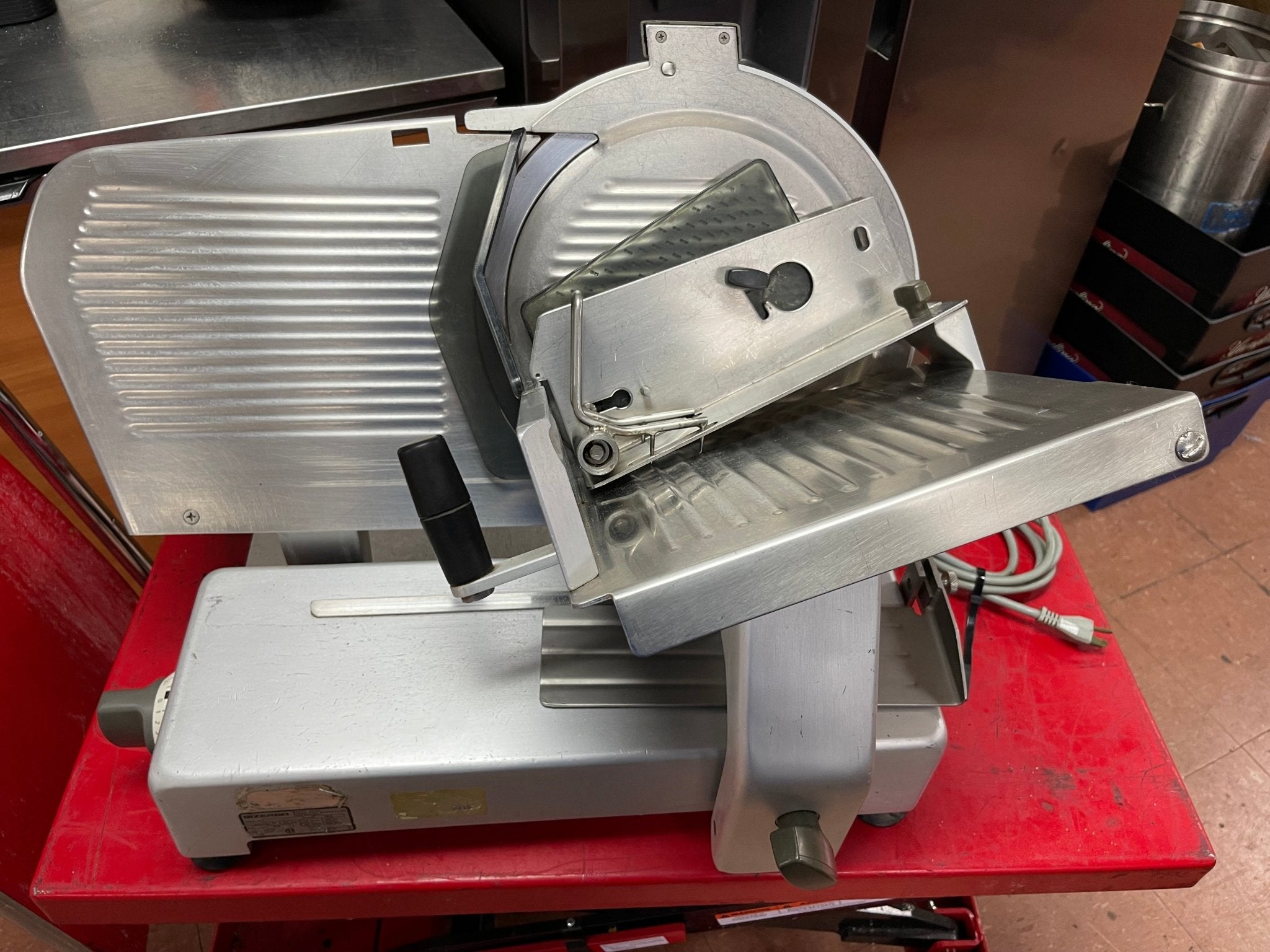 Used Bizebra SE 8 13” Professional Manual Commercial Deli Meat Slicer 120V - Falcon Restaurant Supply - 1