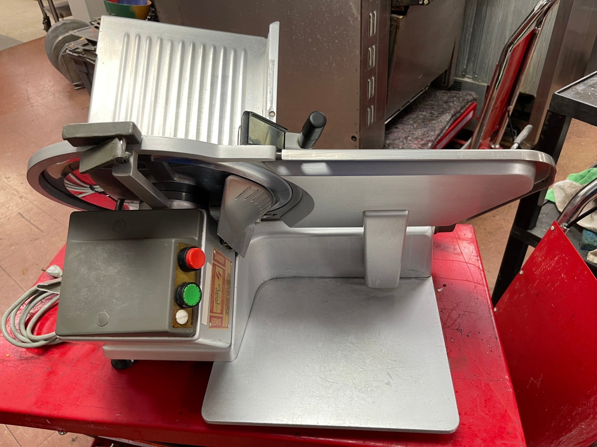 Used Bizebra SE 8 13” Professional Manual Commercial Deli Meat Slicer 120V - Falcon Restaurant Supply - 4