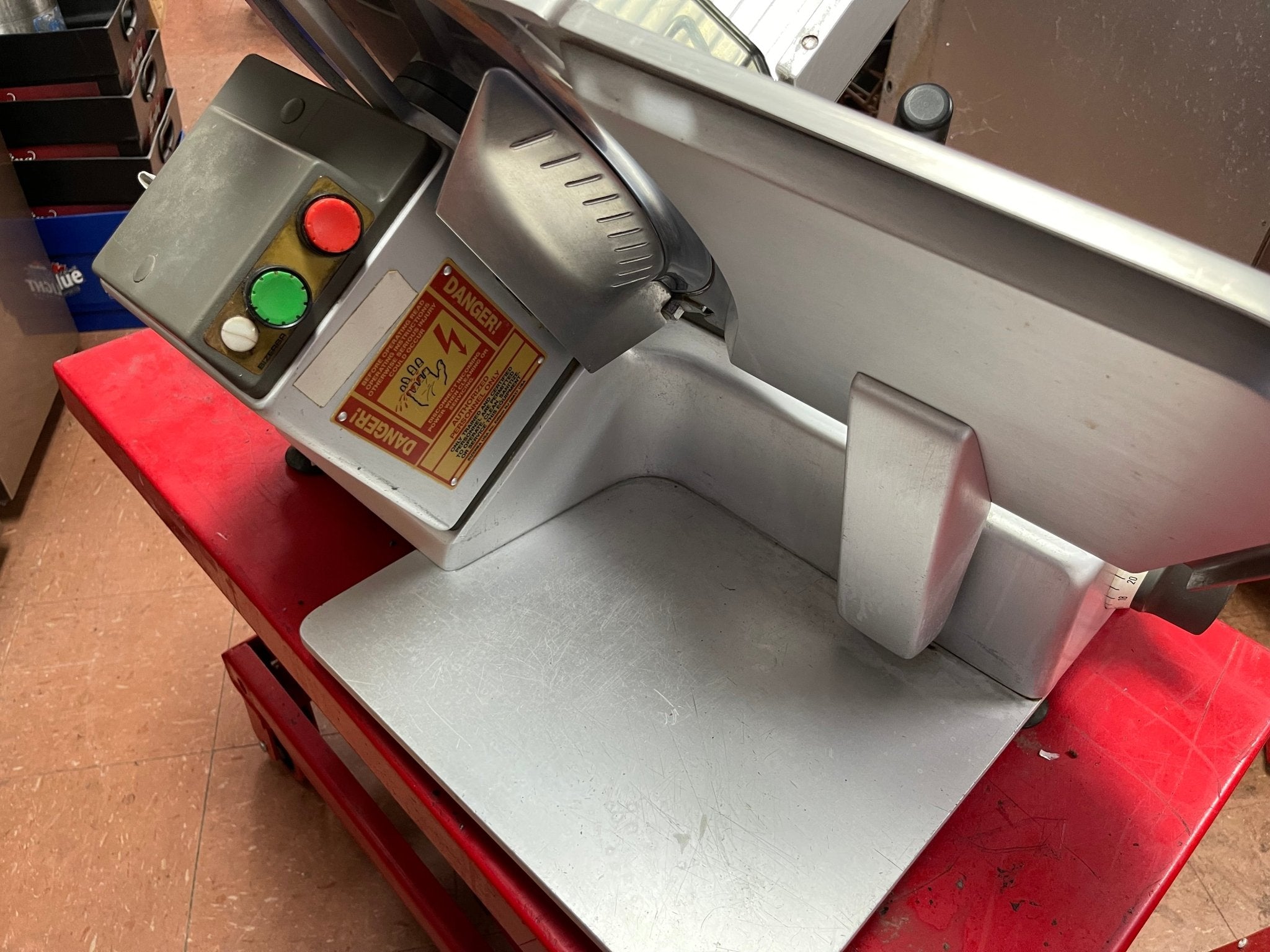 Used Bizebra SE 8 13” Professional Manual Commercial Deli Meat Slicer 120V - Falcon Restaurant Supply - 5