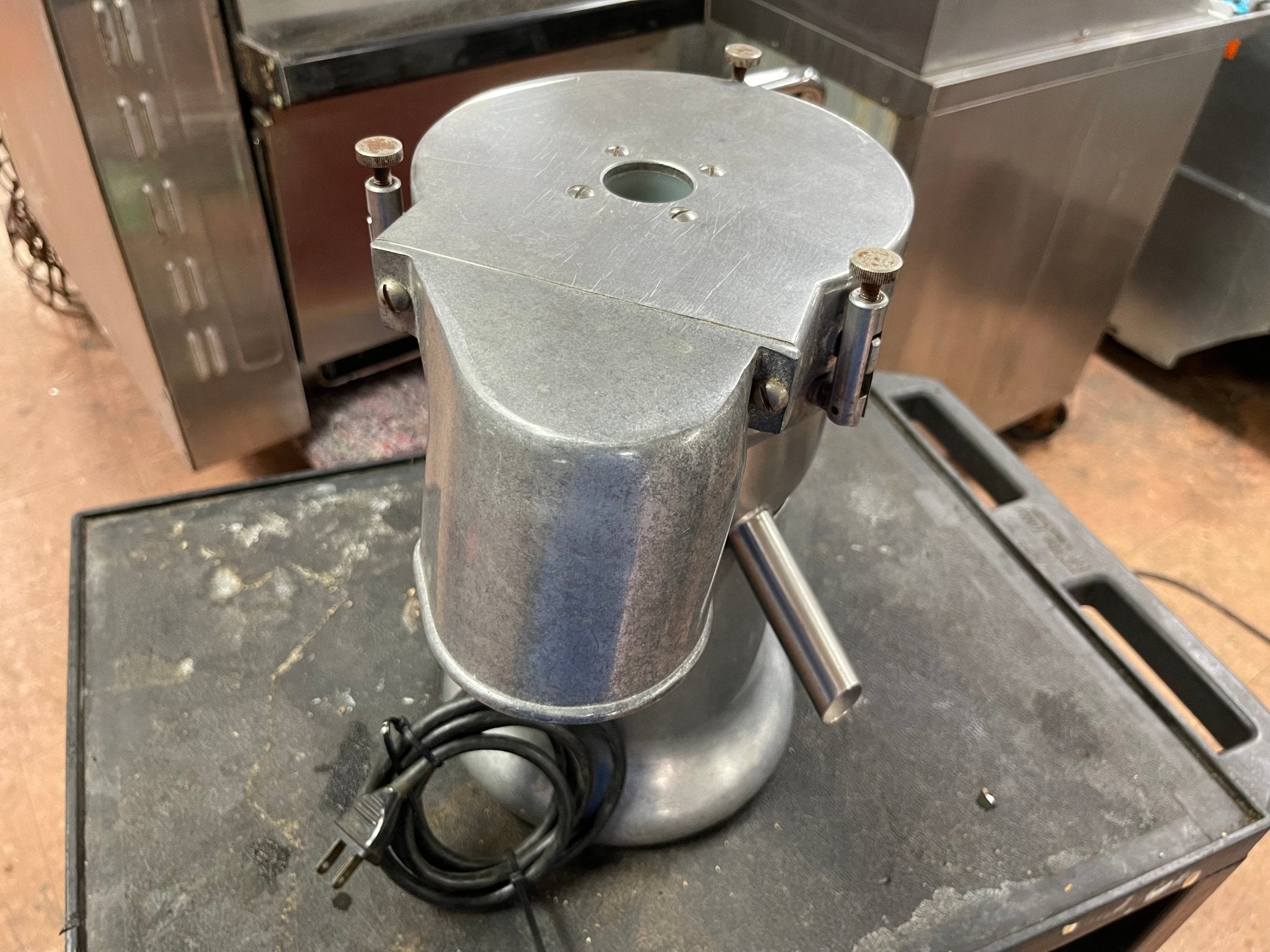 Used Bennett Junior Commercial Fruit/Vegetable Juicer Model H - Falcon Restaurant Supply - 3