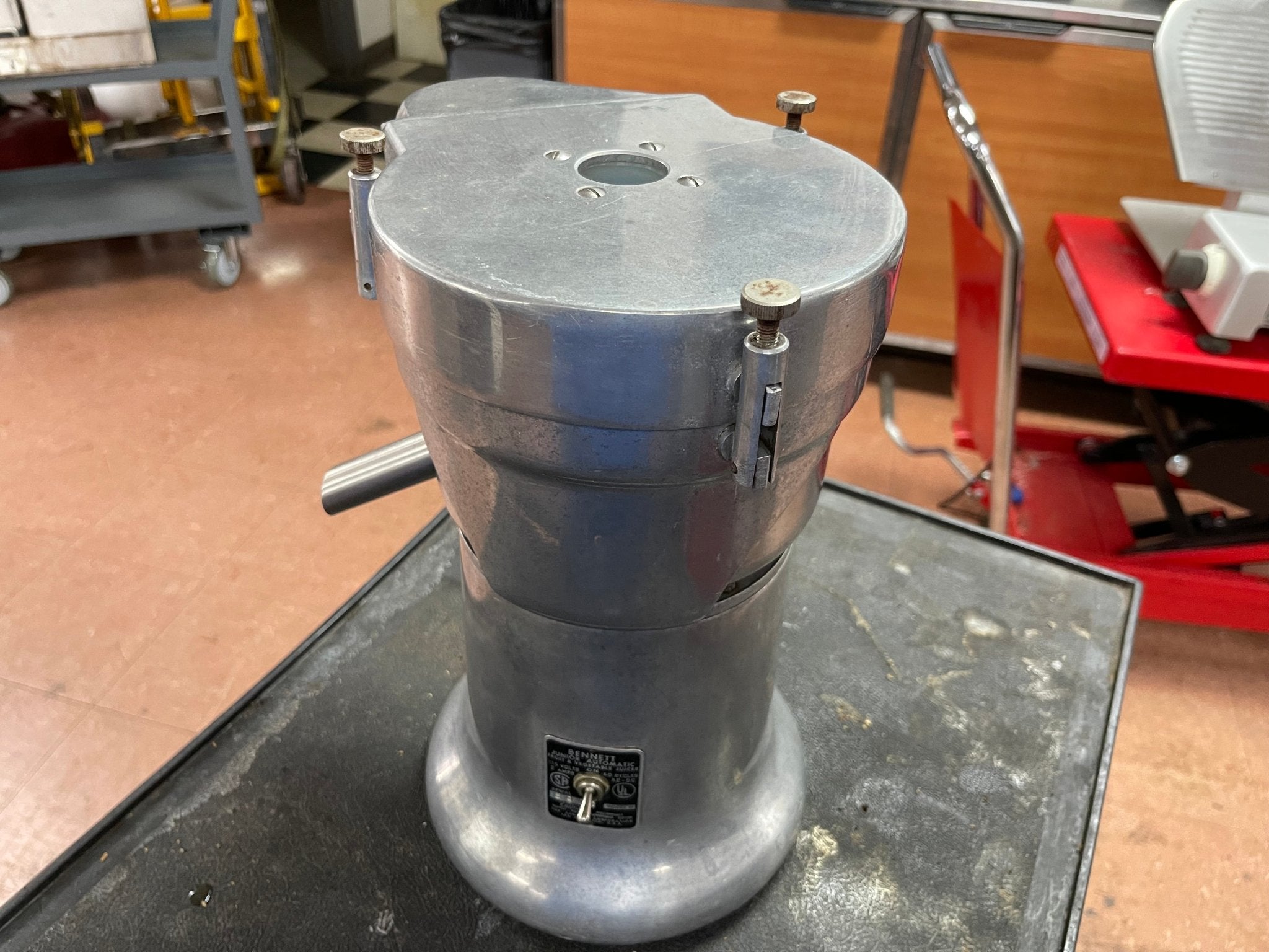 Used Bennett Junior Commercial Fruit/Vegetable Juicer Model H - Falcon Restaurant Supply - 5