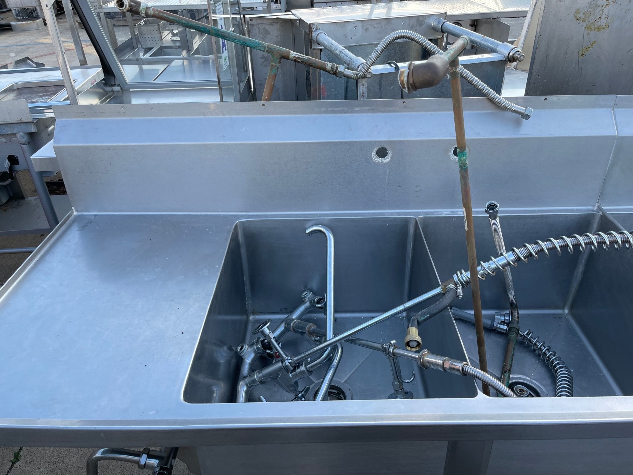 Used 112" 4 Compartment Commercial Stainless Sink with Twist Drains and Power Soak - SS14 - Falcon Restaurant Supply - 7