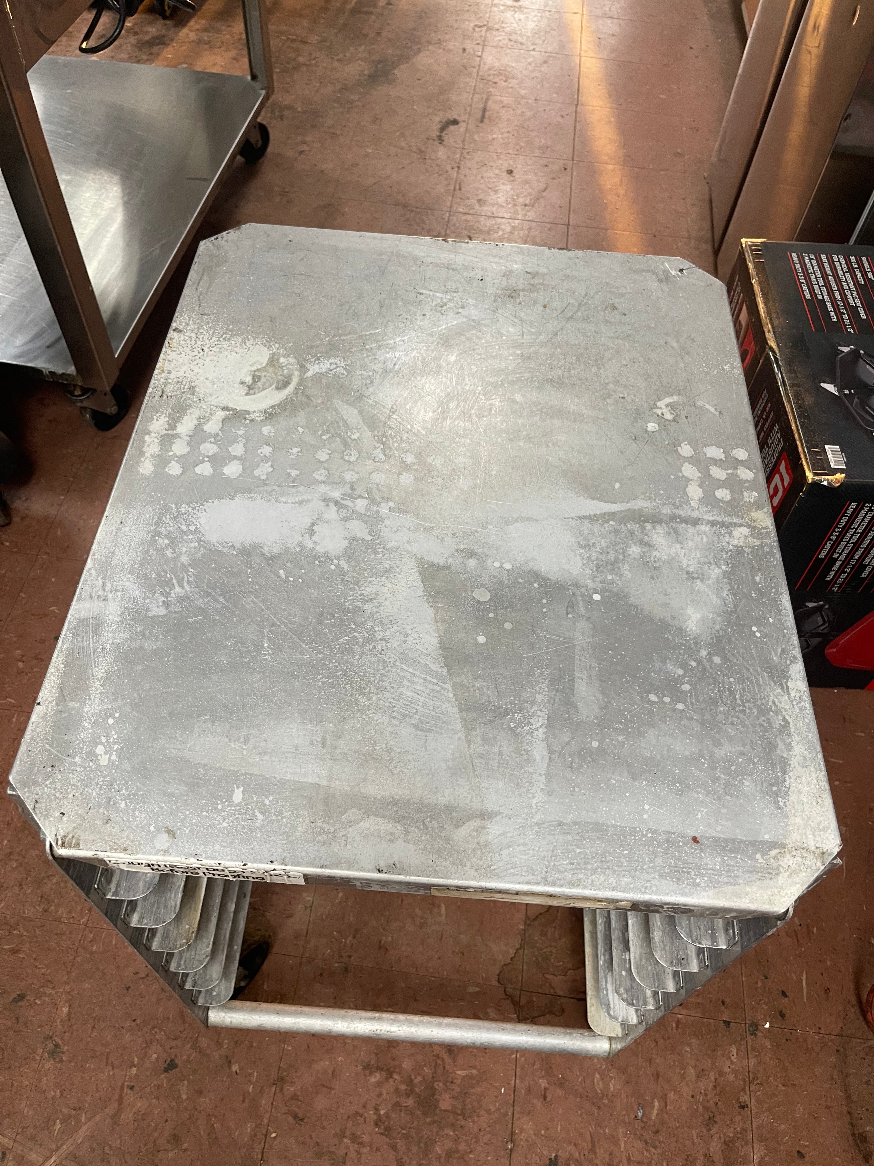 Used 21"x26" 6 Pan Rack Aluminum Equipment Stand - SS305