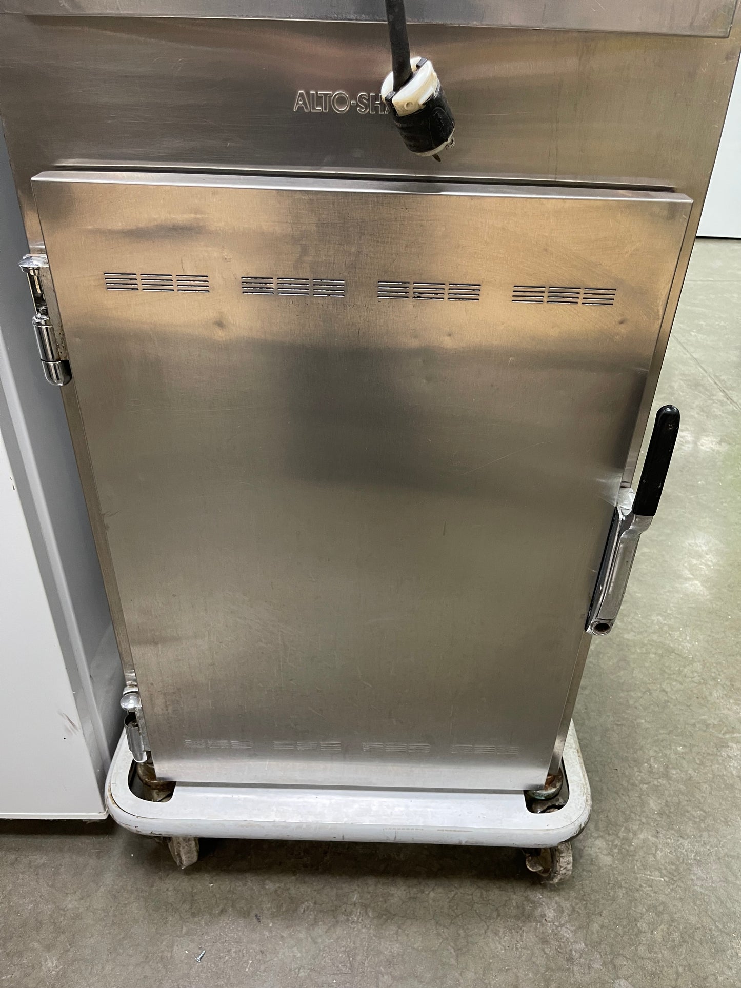 Used Alto-Shaam 1000-UP Mobile Dutch Door 16 Pan Heated Holding Warming Cabinet 120V