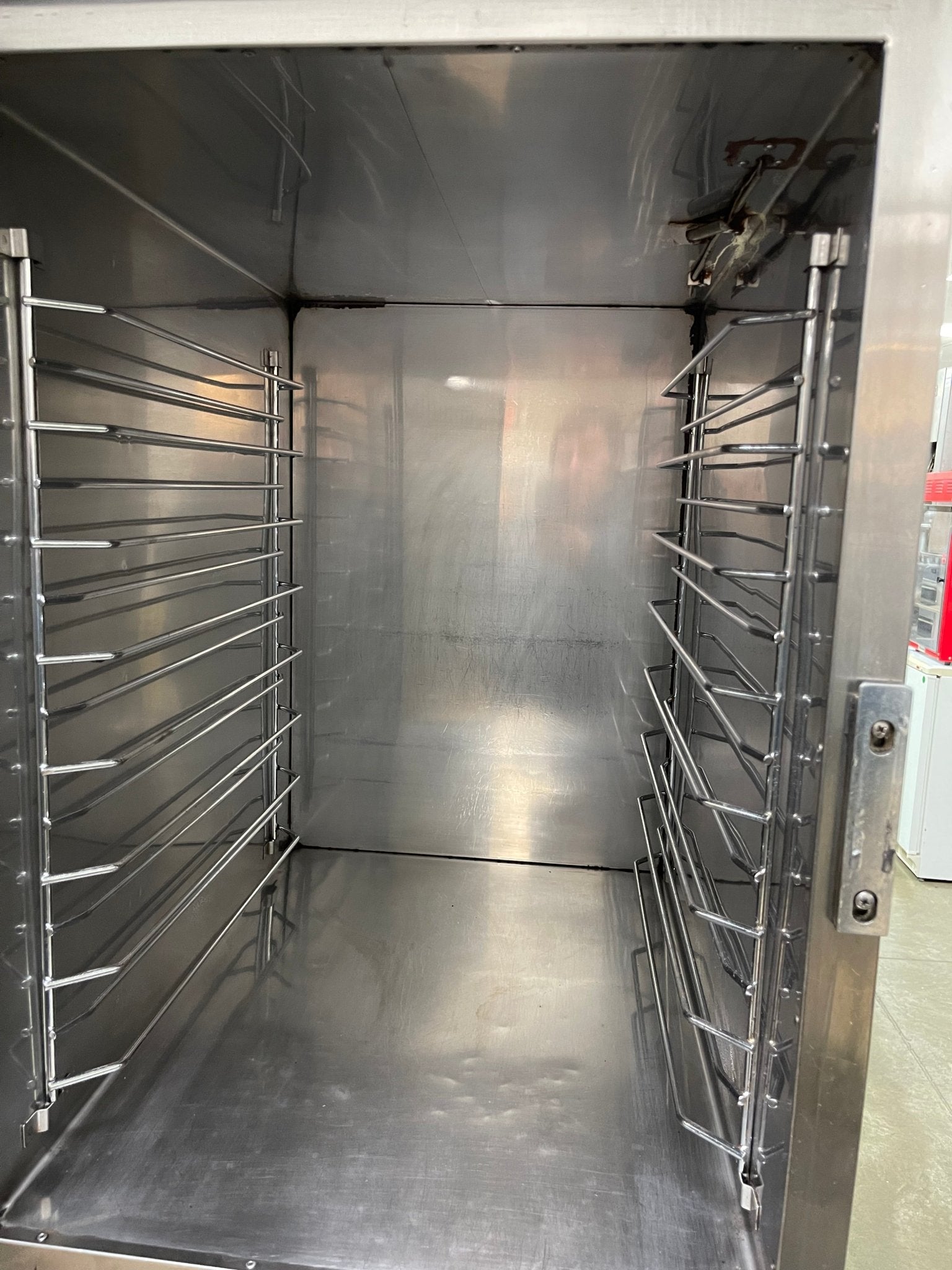 Used Alto - Shaam 1000 - UP Mobile Dutch Door 16 Pan Heated Holding Warming Cabinet 120V - Falcon Restaurant Supply - 7
