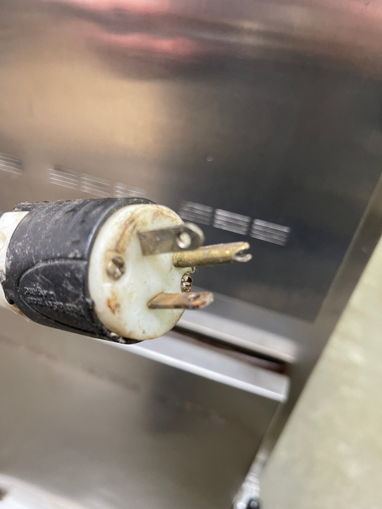 Used Alto - Shaam 1000 - UP Mobile Dutch Door 16 Pan Heated Holding Warming Cabinet 120V - Falcon Restaurant Supply - 9