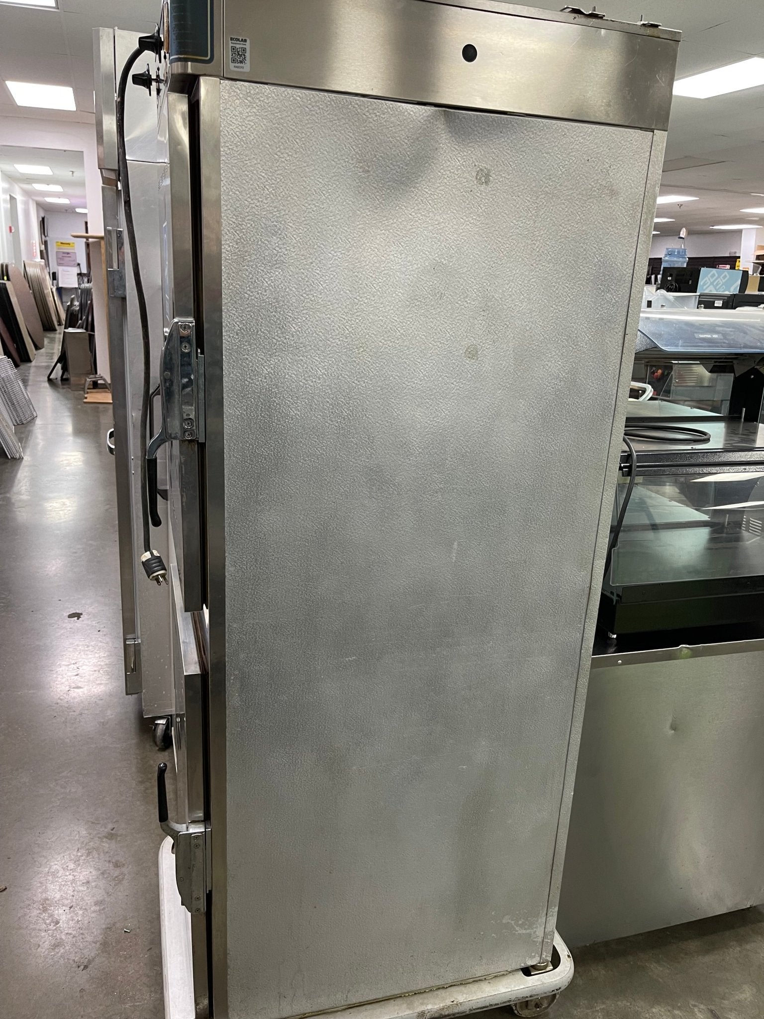 Used Alto - Shaam 1000 - UP Mobile Dutch Door 16 Pan Heated Holding Warming Cabinet 120V - Falcon Restaurant Supply - 10