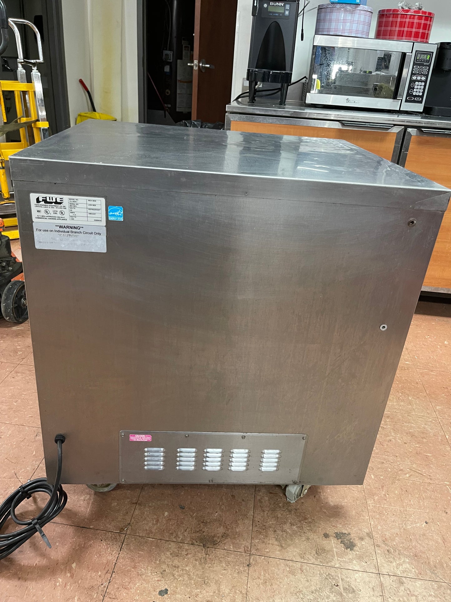 Used FWE TS-1826-7 Insulated 1/2 Height Mobile Heated Holding Cabinet 5 Pan 120V