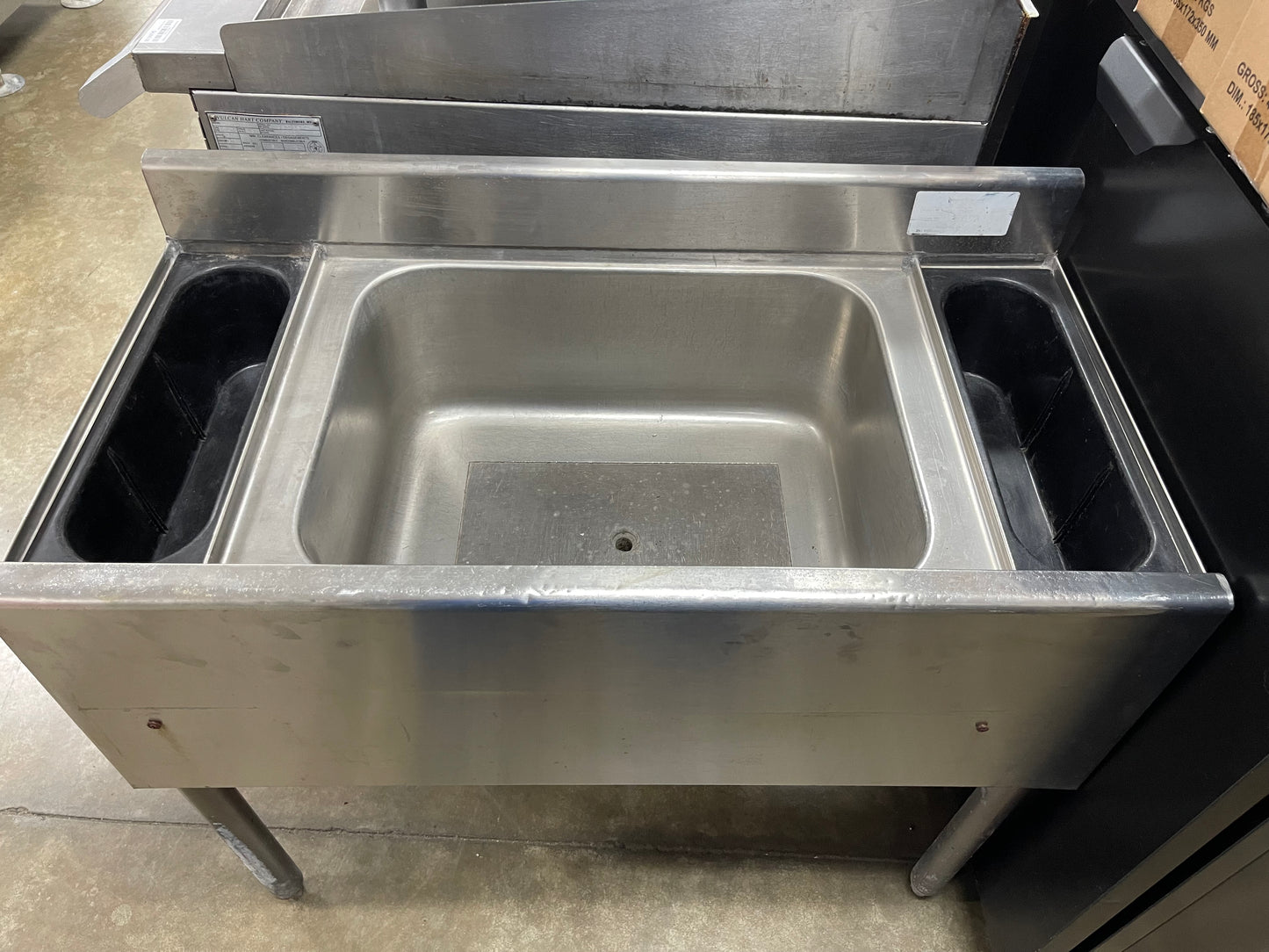 Regency 36"x18" Underbar Ice Bin with 7 Circuit Post-Mix Cold Plate and Bottle Holders