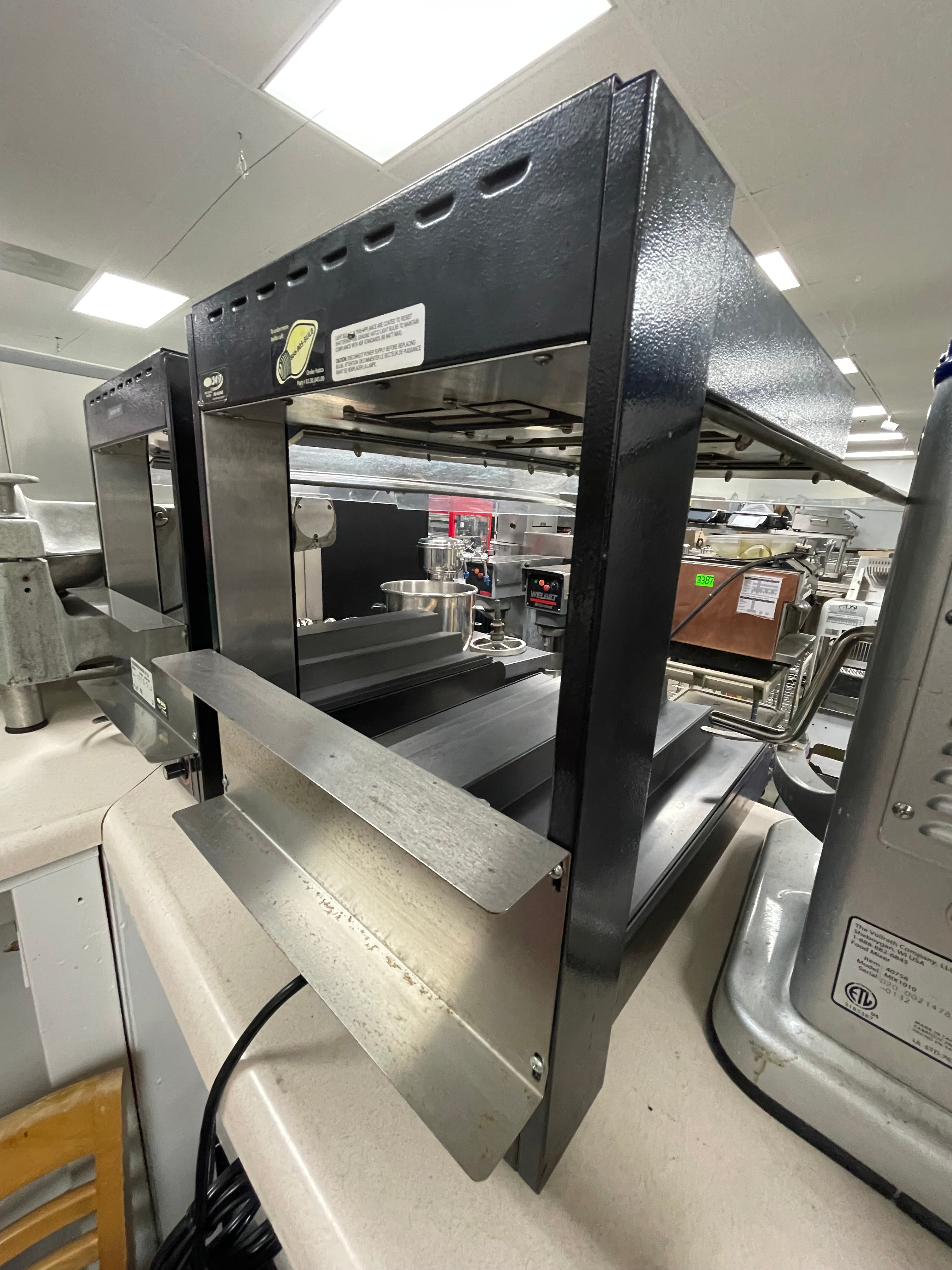 Used Hatco Ultra-Glo UGMW-1 Merchandising Countertop Heated Holding Display Warmer 120V