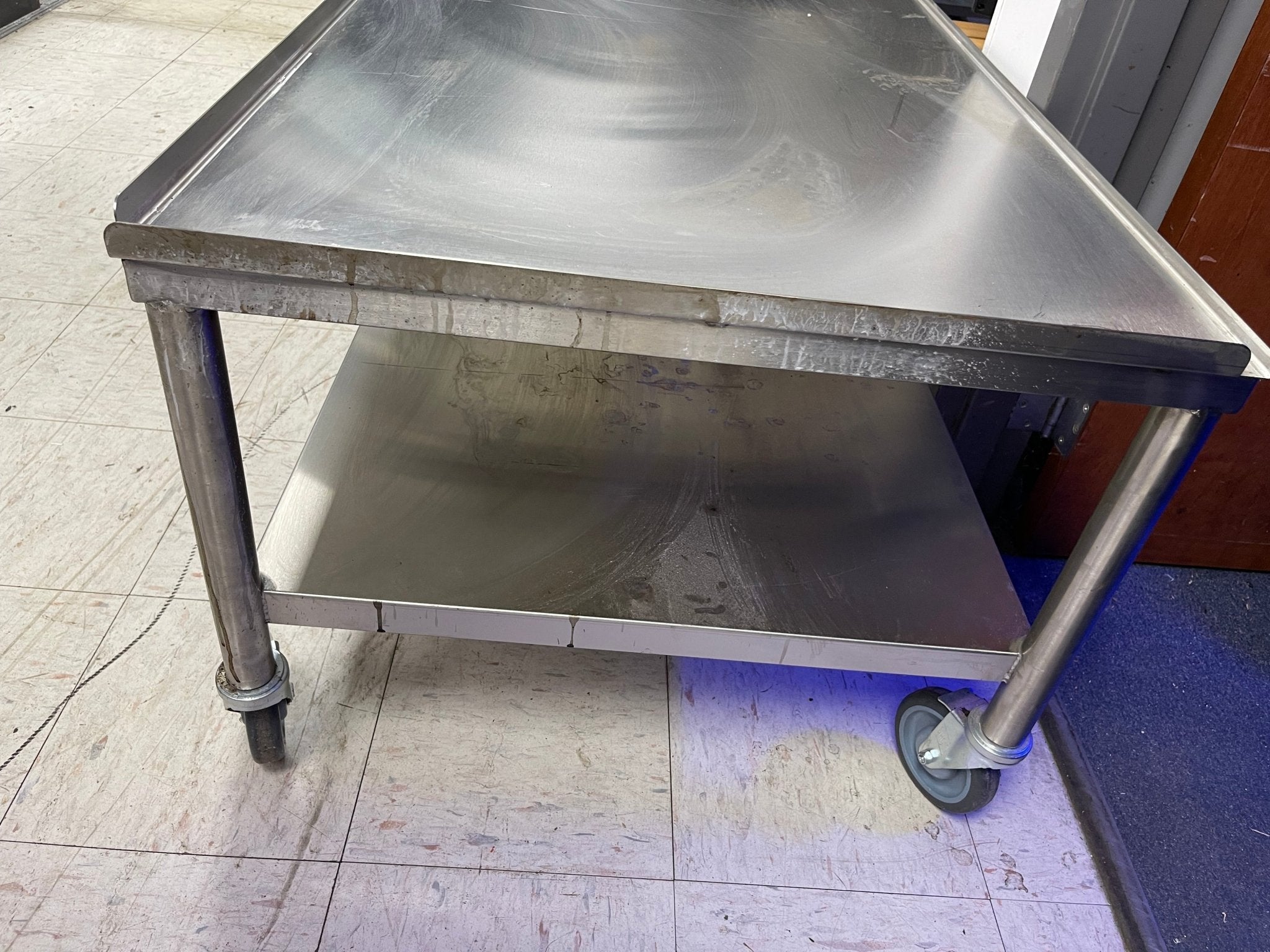 Used 48.5"x29"x23" Stainless Steel Equipment Stand with Caster Wheels - Falcon Restaurant Supply - 5