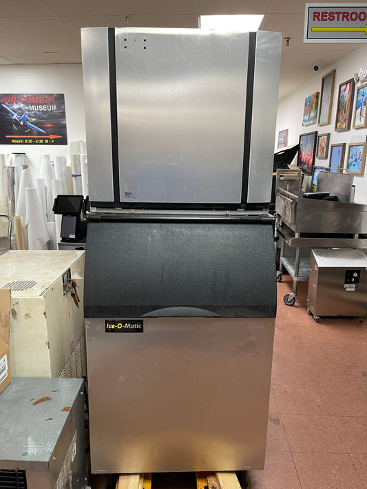 Used Ice-O-Matic CIM1136HA/B55PS 932lb Half Cube Ice Machine w/ Bin 220V SB