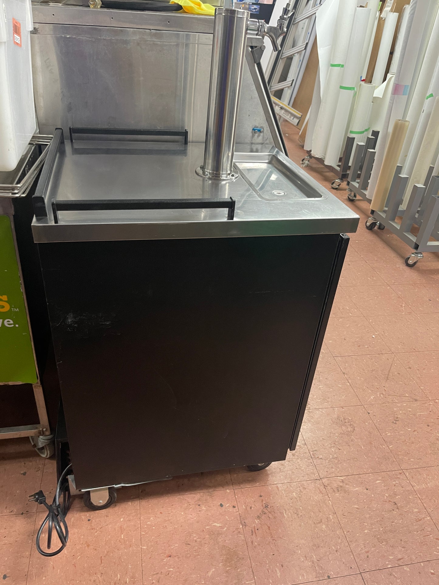 Used Beverage-Air BM23HC-B-WINE Kegerator Wine Dispenser 1/2 Keg Capacity 120V