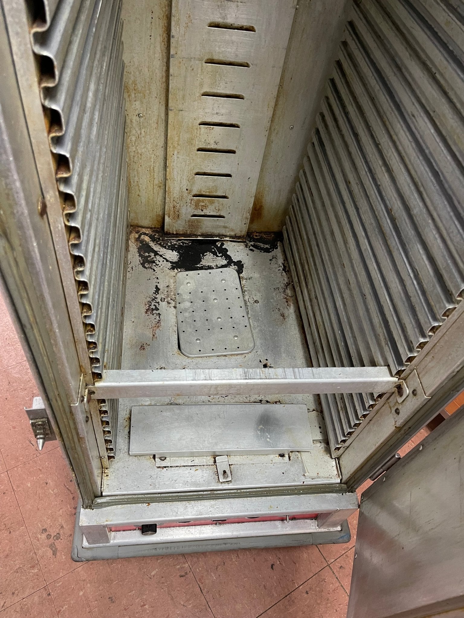 Used CRES COR Crown - X Full Height Non - Insulated Heated Holding Cabinet Food Warmer 34Pan 120V 2000Watt - Falcon Restaurant Supply - 6