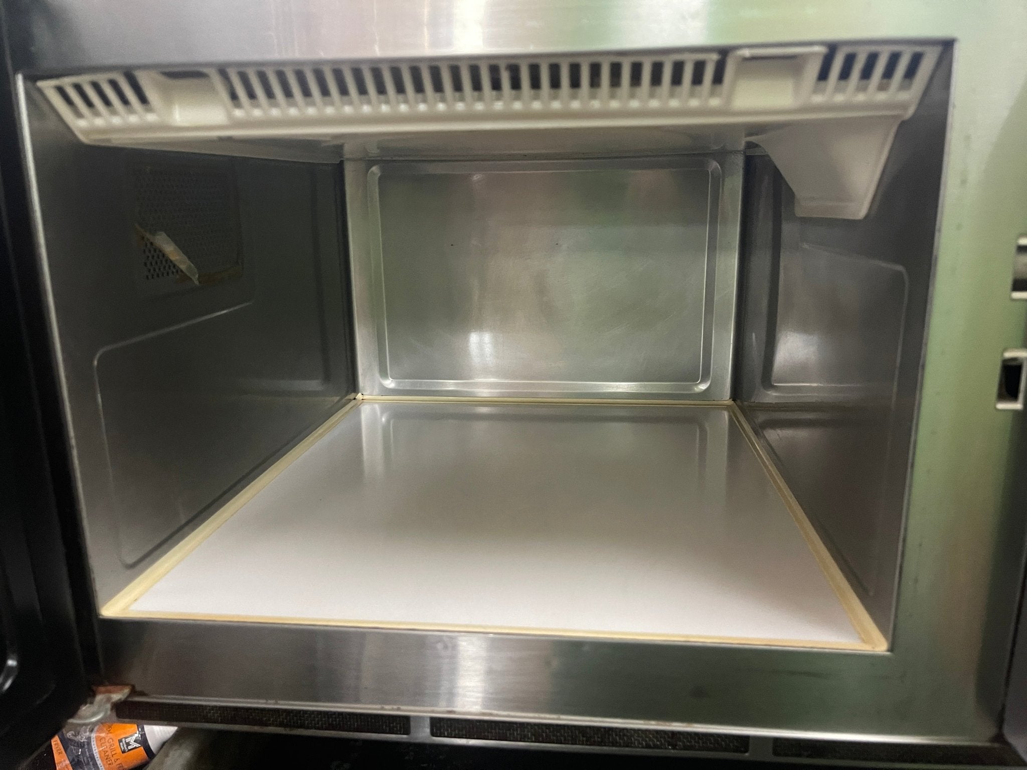 Used Amana RFS12SW2A Commercial 1200W Stainless Microwave 120V - Falcon Restaurant Supply - 3
