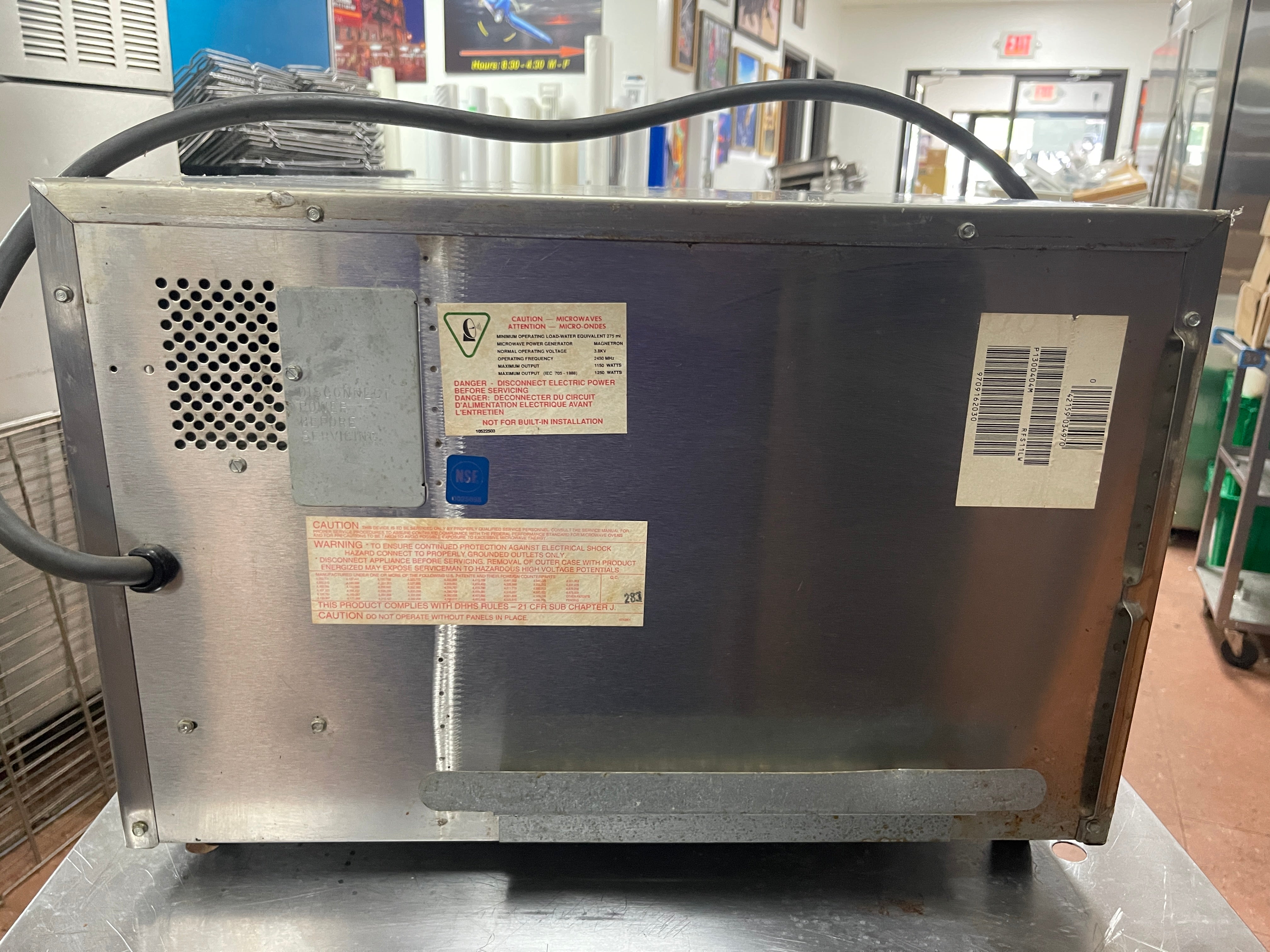 Used Amana RFS11LW Commercial Microwave 110V