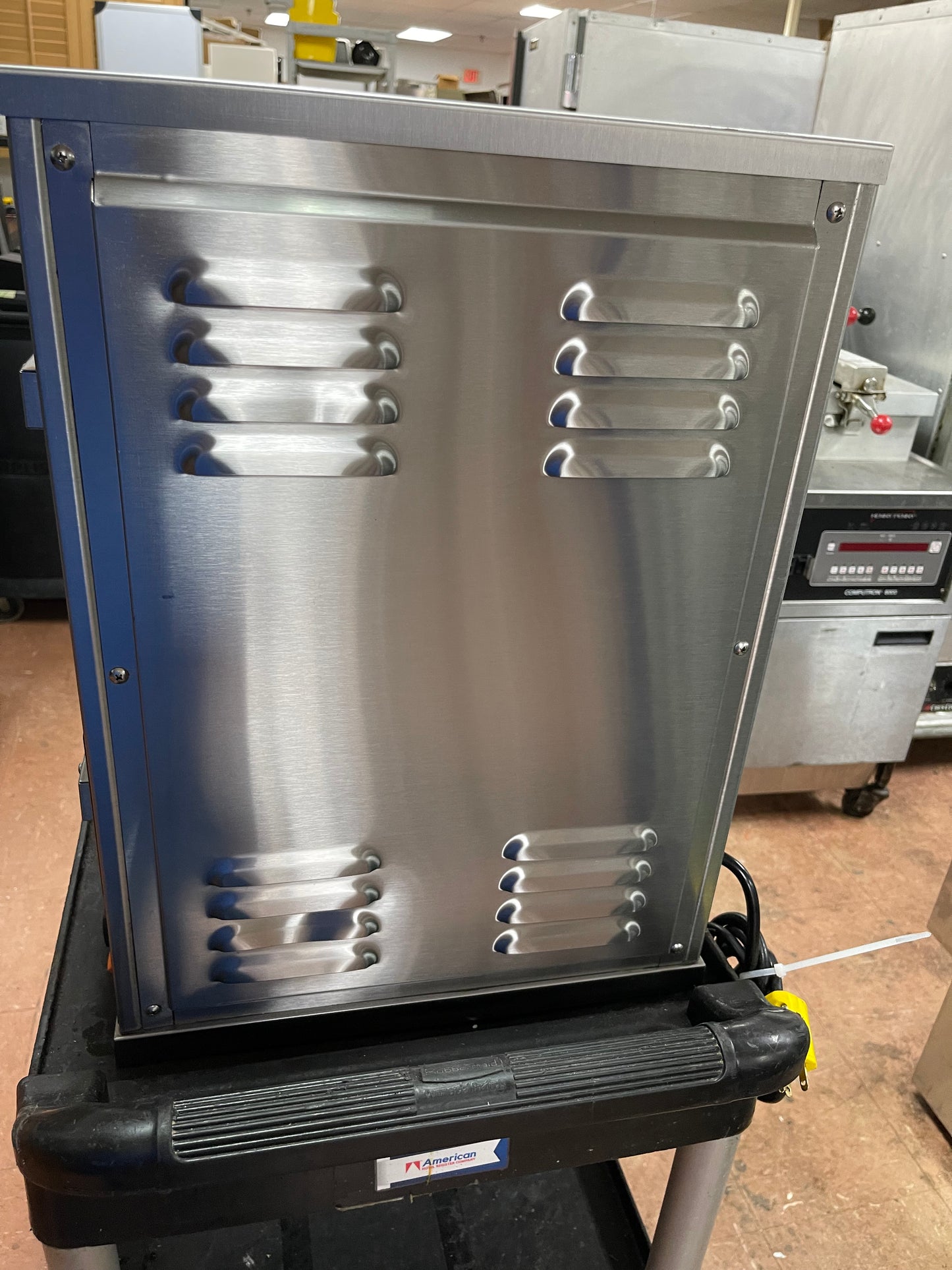 Used DUKE FWM3-42 Pass-Through Commercial Food Warmer 208V