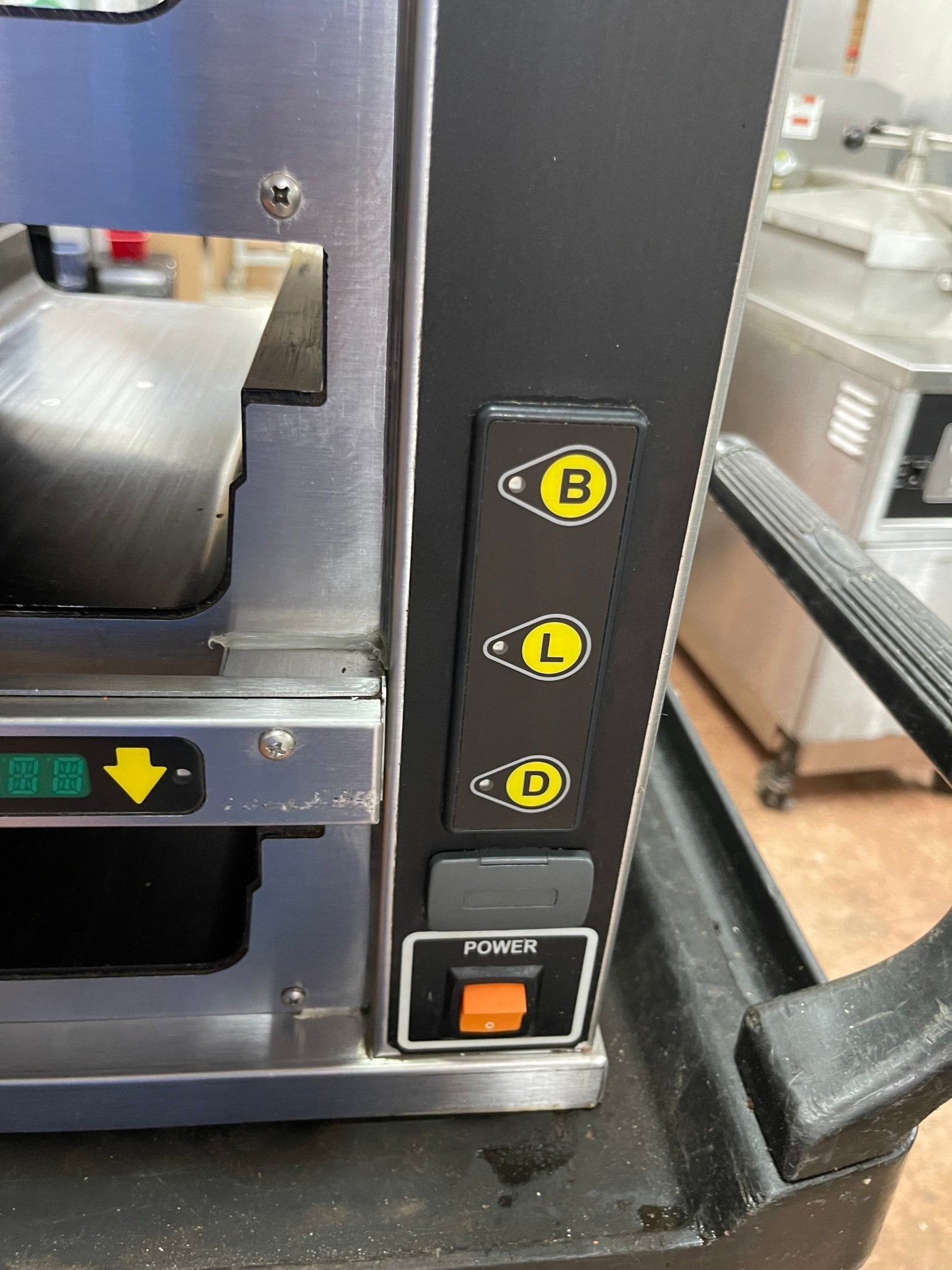 Used DUKE FWM3 - 42 Pass - Through Commercial Food Warmer 208V - Falcon Restaurant Supply - 9