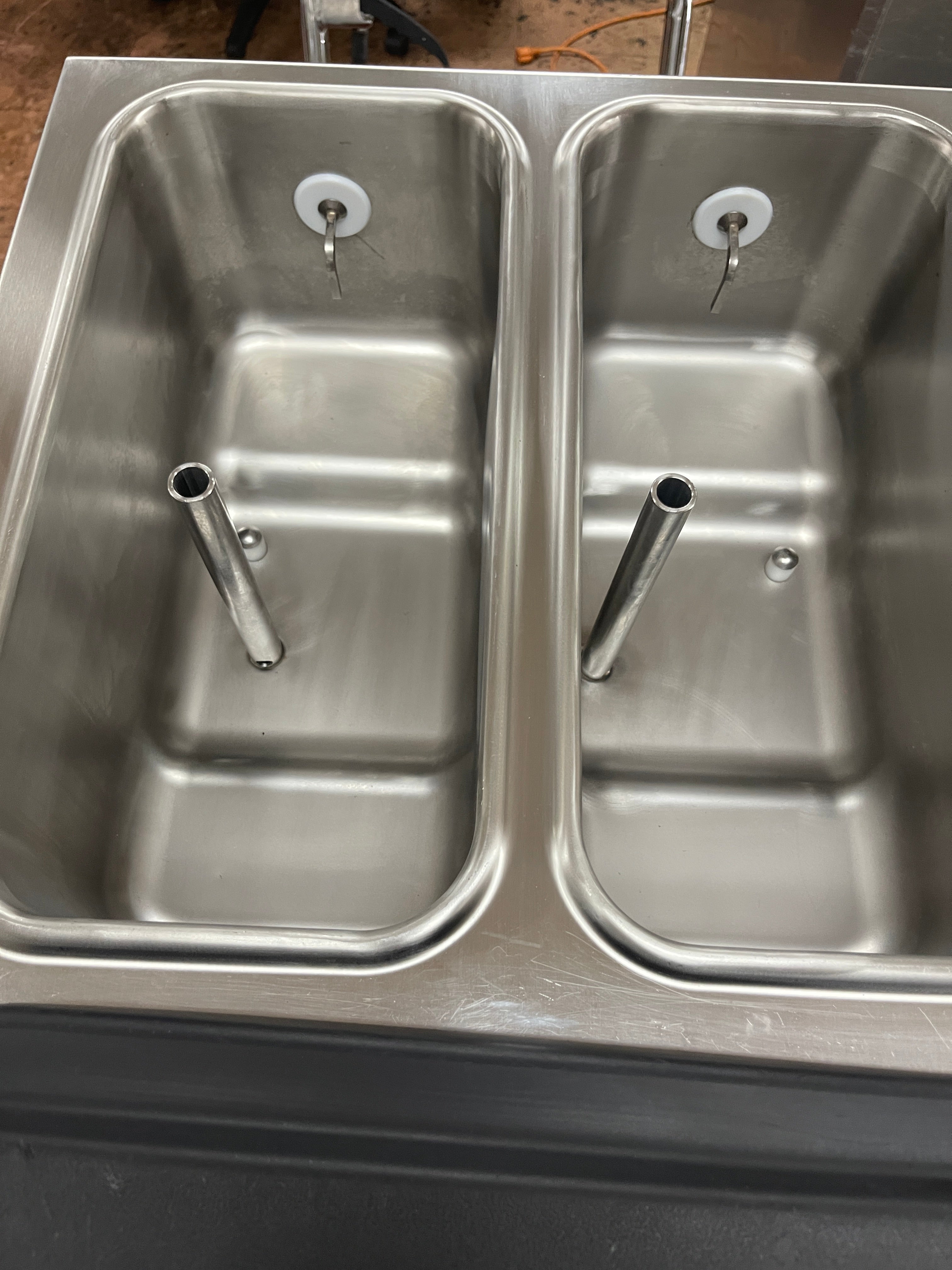 Used 2018 Taylor 432-27 2 Flavor Frozen Beverage Freezer Slushie 208/230V