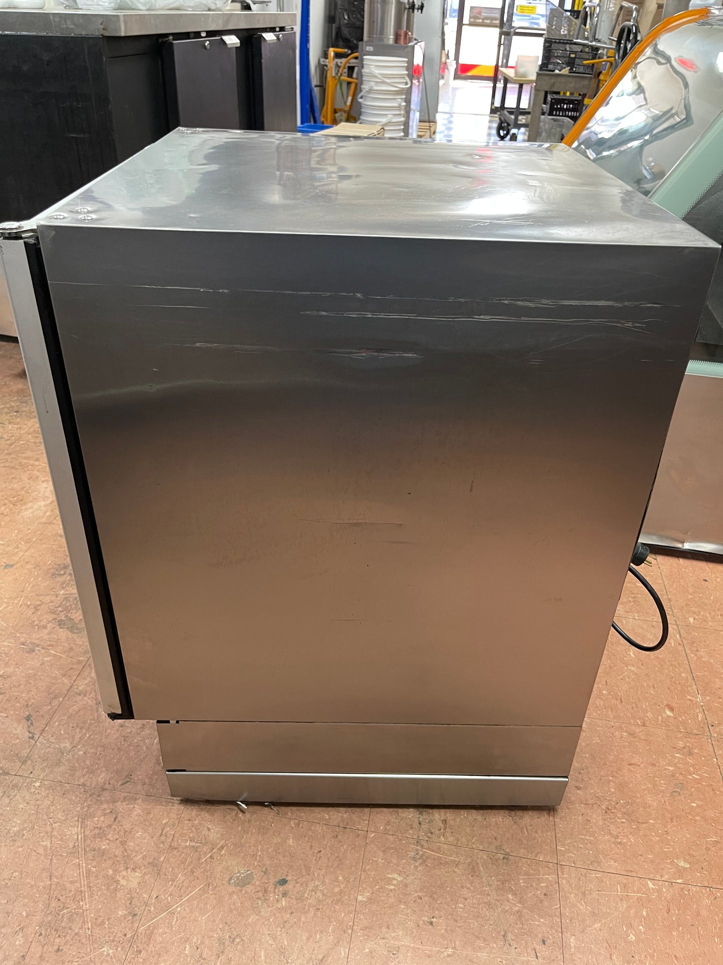 Used Silver King SKF27GB Commercial Glass Door Display Freezer 120V - JS