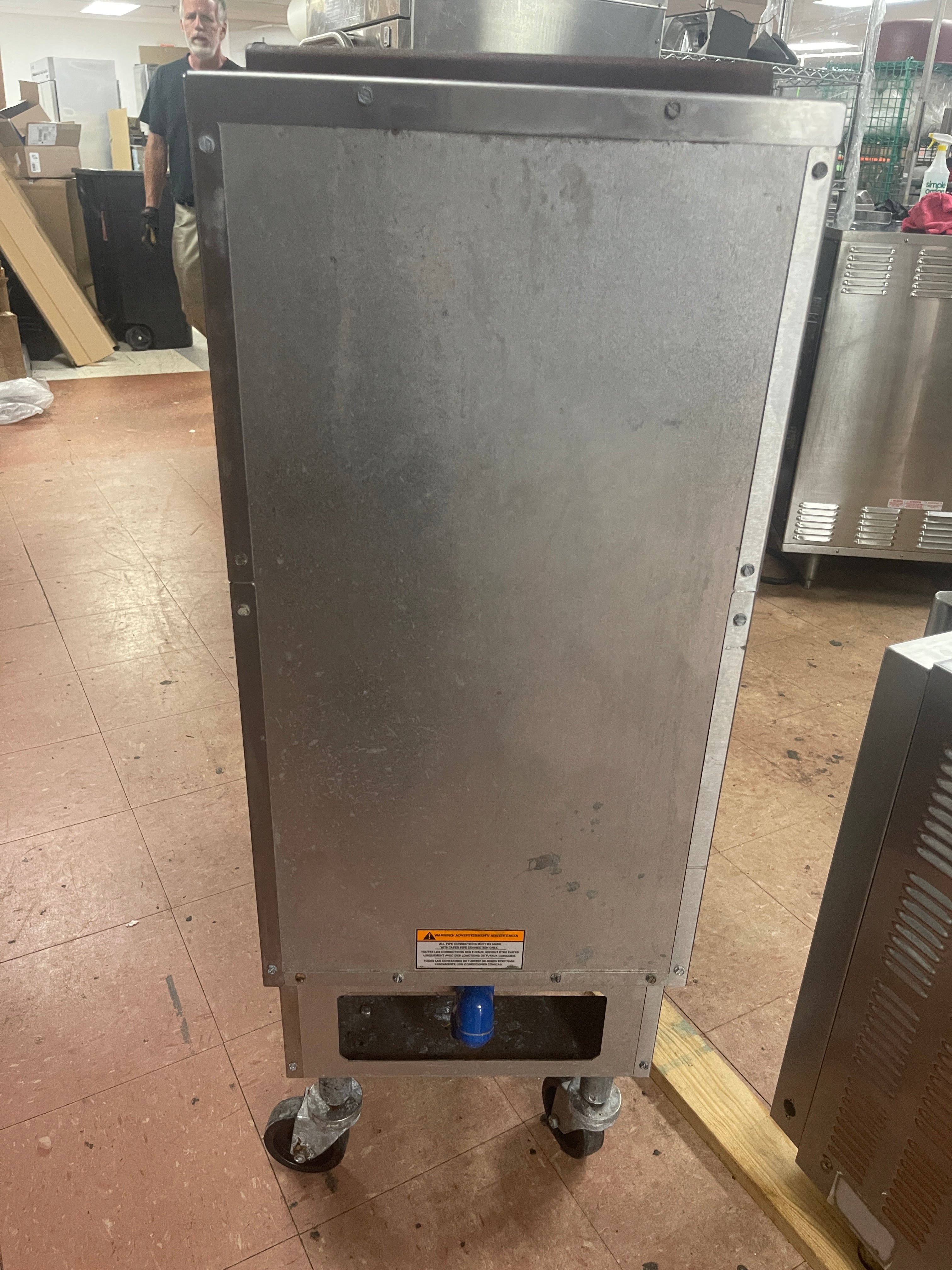 Used Pitco SG14 Natural Gas 40-50 lb. Stainless Steel Floor Fryer - 110,000 BTU