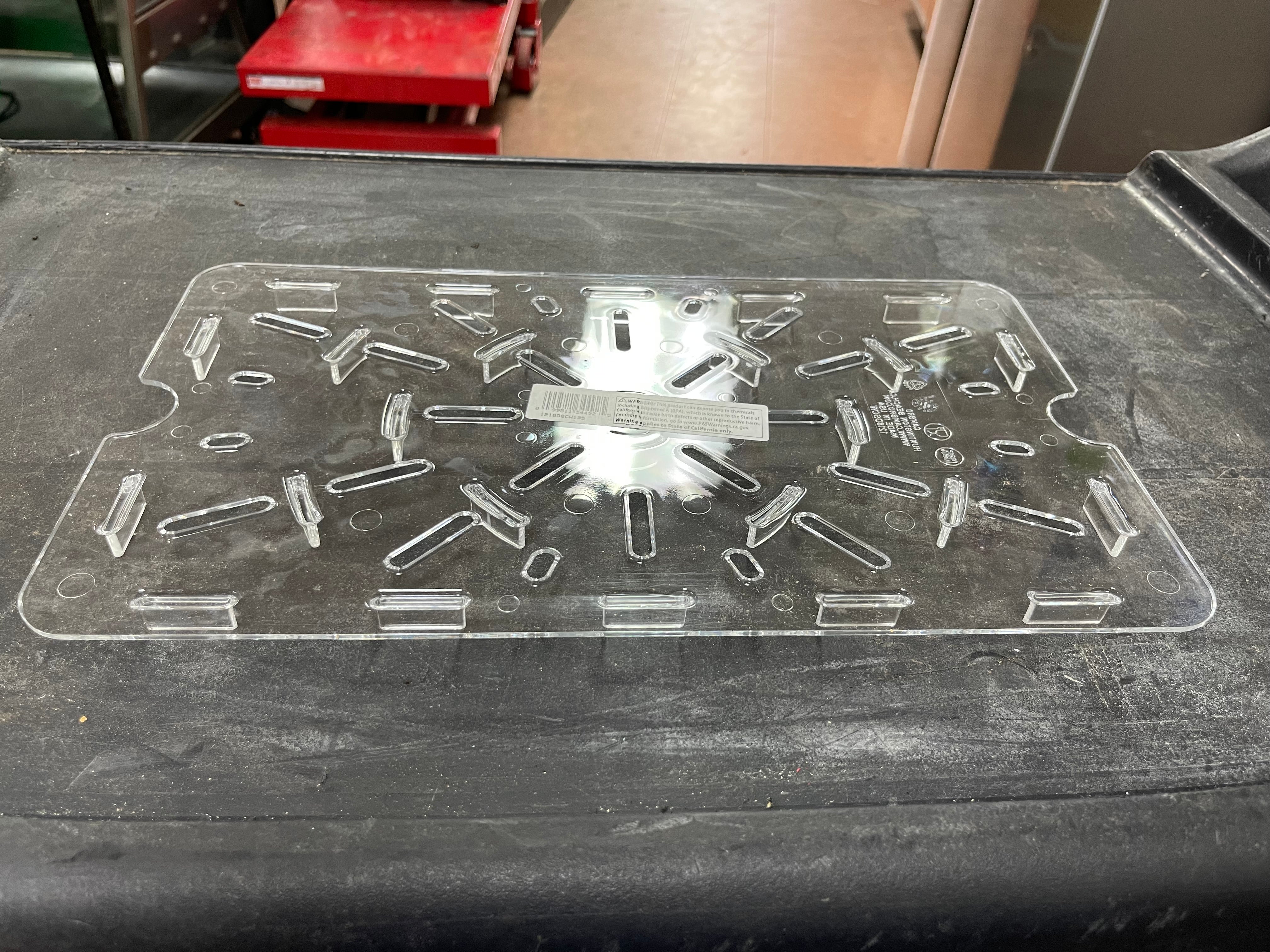 New Cambro 1218DSCW135 Camwear 14" x 8" Clear Plastic Food Box Drain Tray