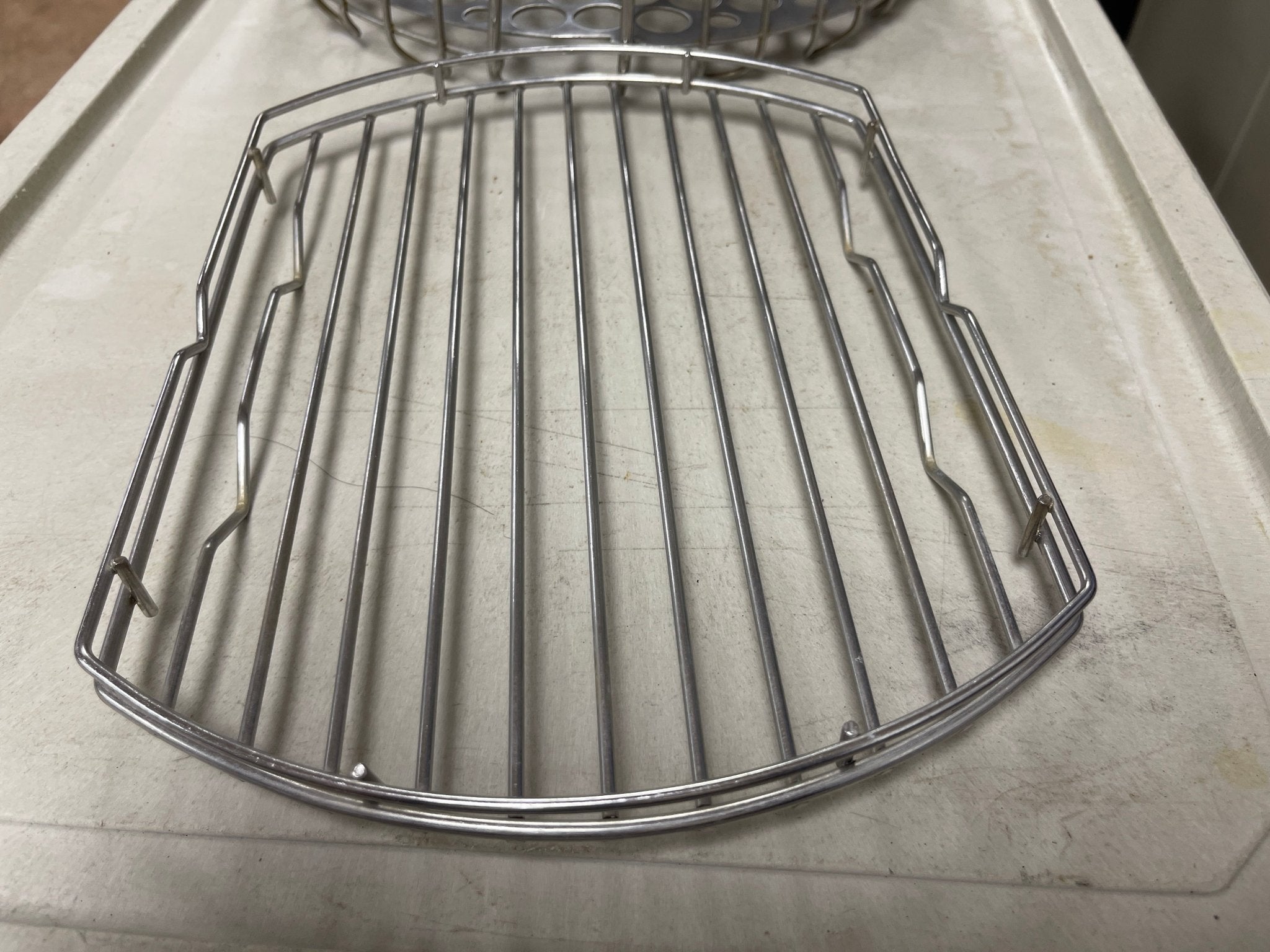Used Winston PS2837 - 1 Fryer Quarter Rack Stainless Wire Frying Rack - Falcon Restaurant Supply - 2