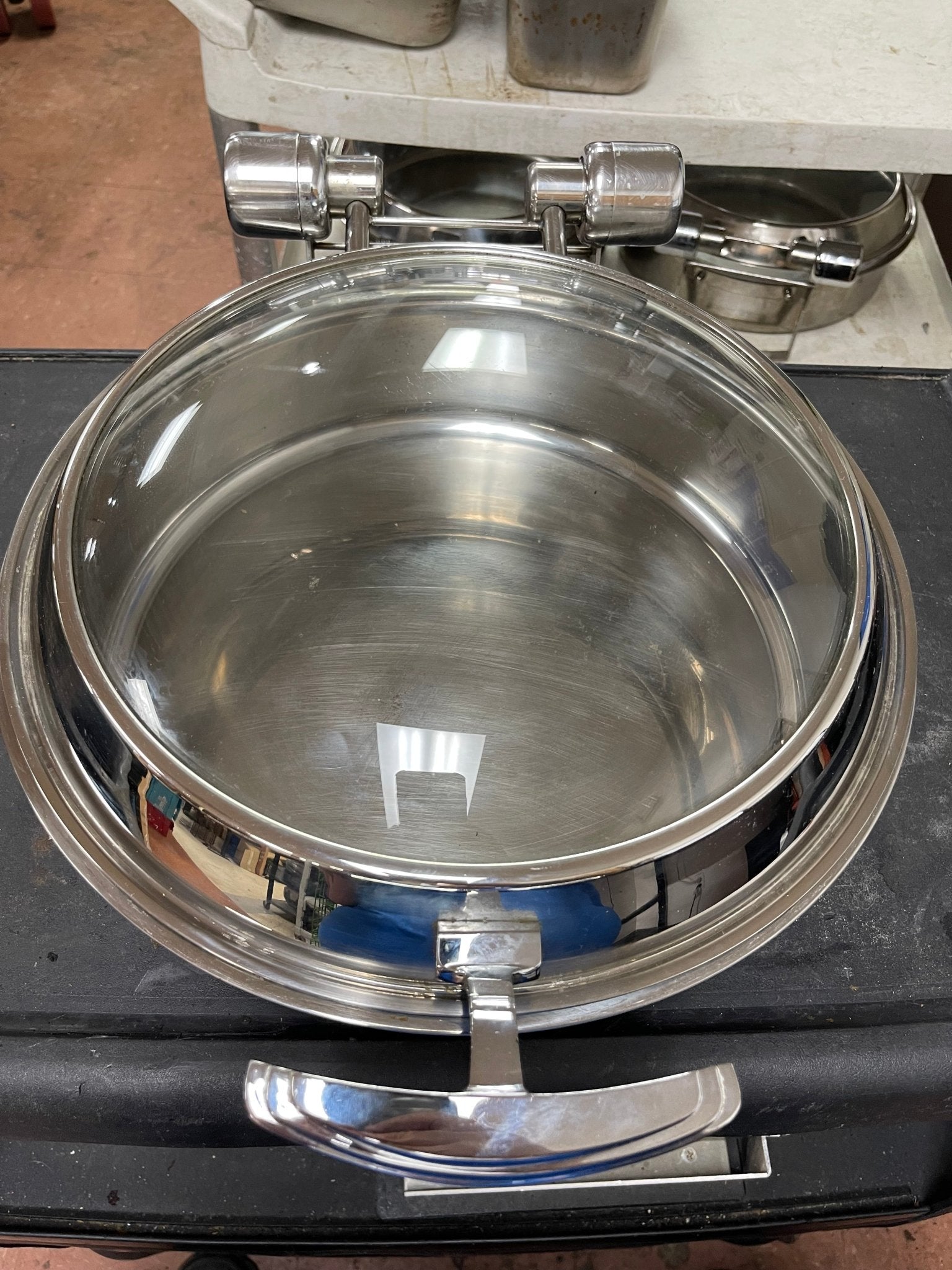 Used Vollrath 46125 6qt Intrigue Glass Top Stainless Steel Round Induction Chafer Pan - Falcon Restaurant Supply - 1